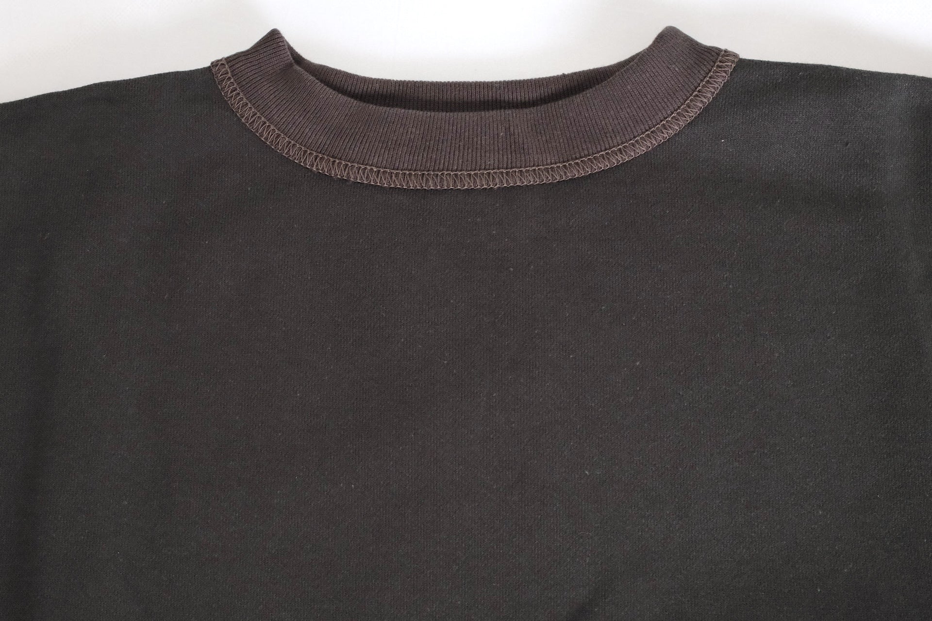 Freewheelers 11oz Set-In Sleeve Loopwheeled "Pocket Sweatshirt" (Soot Black X Charcoal Black)