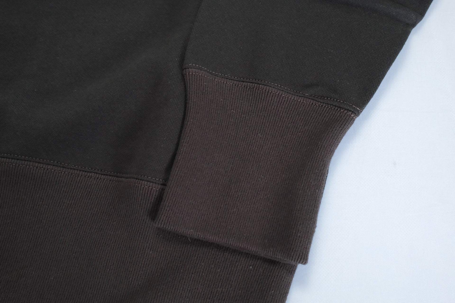 Freewheelers 11oz Set-In Sleeve Loopwheeled "Pocket Sweatshirt" (Soot Black X Charcoal Black)