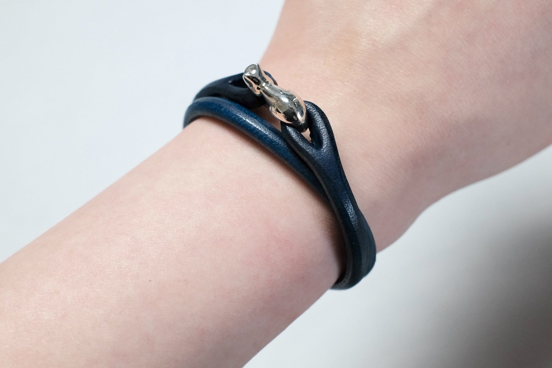 Cramp by Ginkawaten "Cat Familiar" Double Cuff With Red Ruby (Navy)