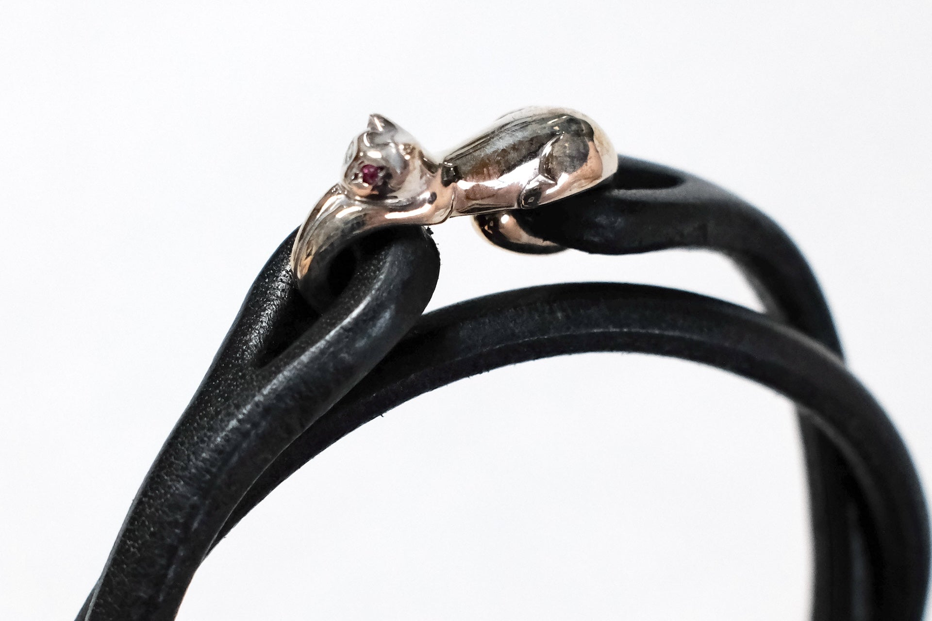 Cramp by Ginkawaten "Cat Familiar" Double Cuff With Red Ruby (Black)