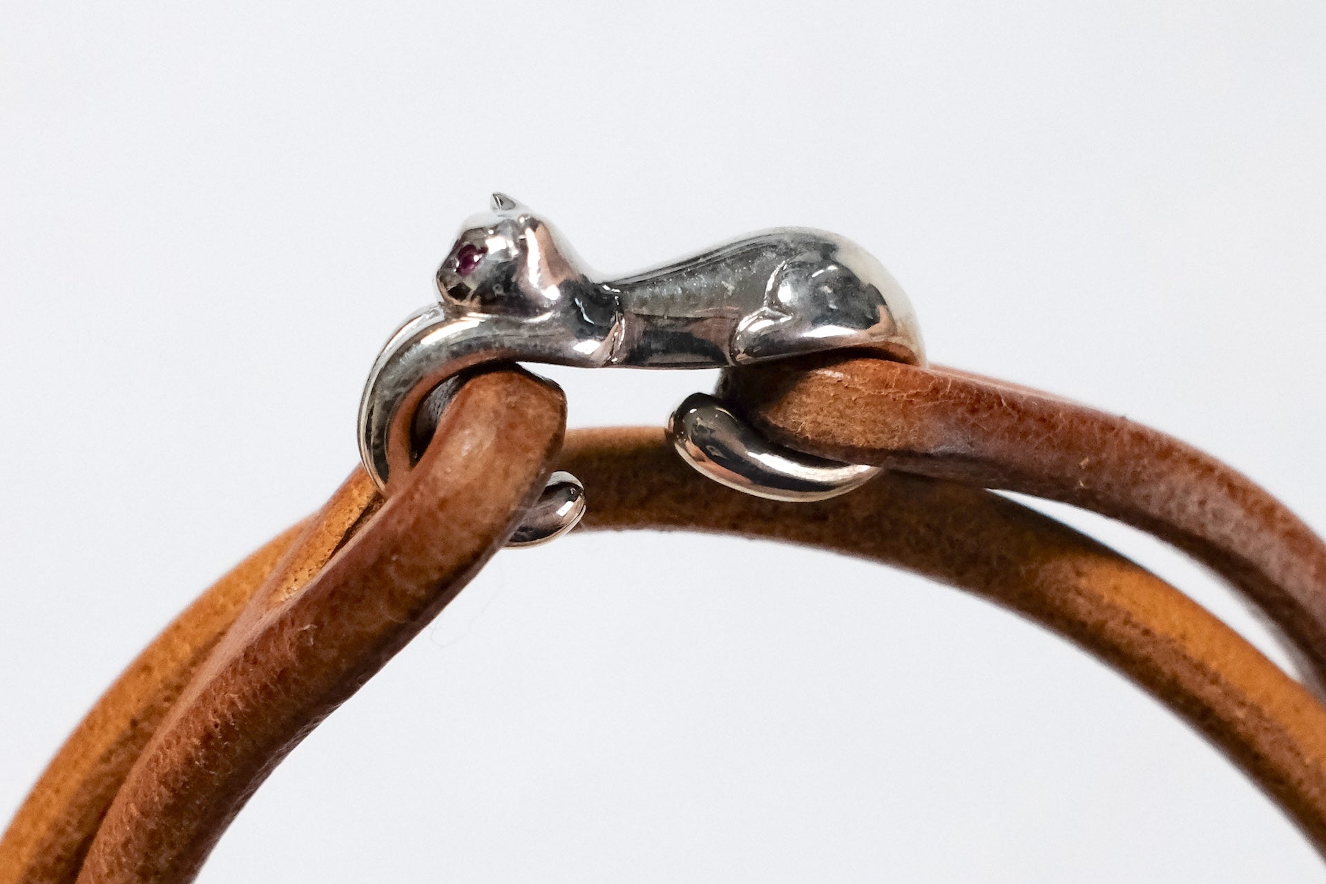 Cramp by Ginkawaten "Cat Familiar" Double Cuff With Red Ruby (Gold)