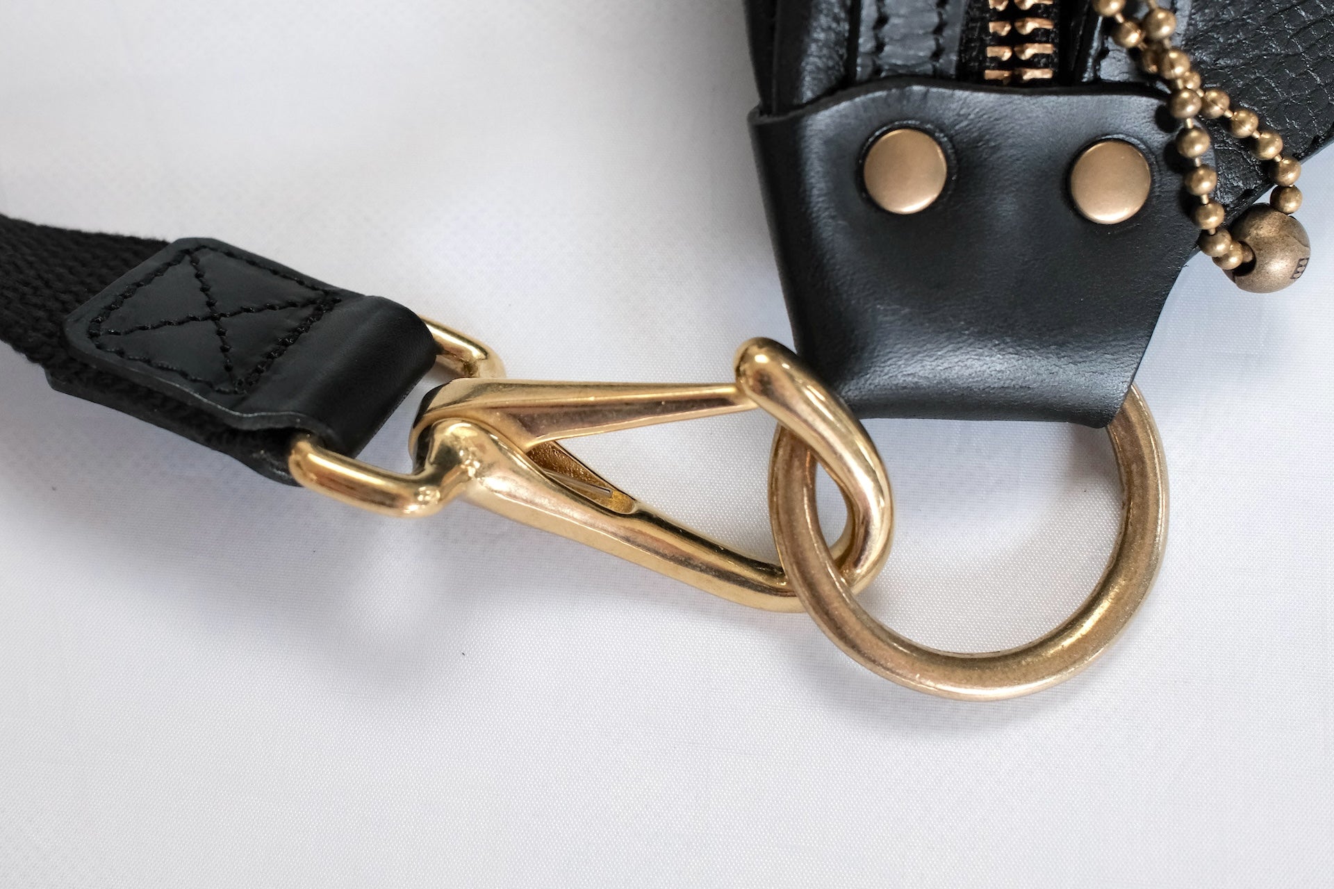 Cramp by Ginkawaten Dual Leather Pocket Bag (Black X Black)
