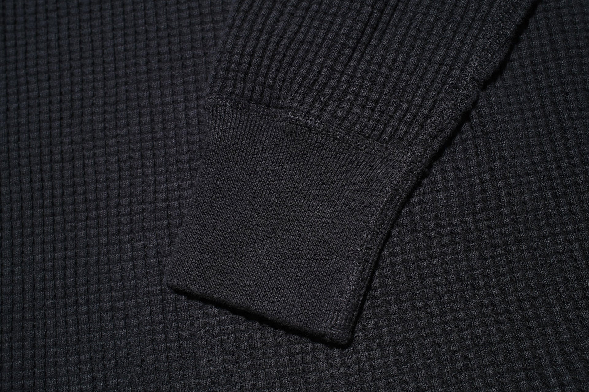 UES Ultra Heavyweight "Big Waffle" L/S Henley Thermal (Black)