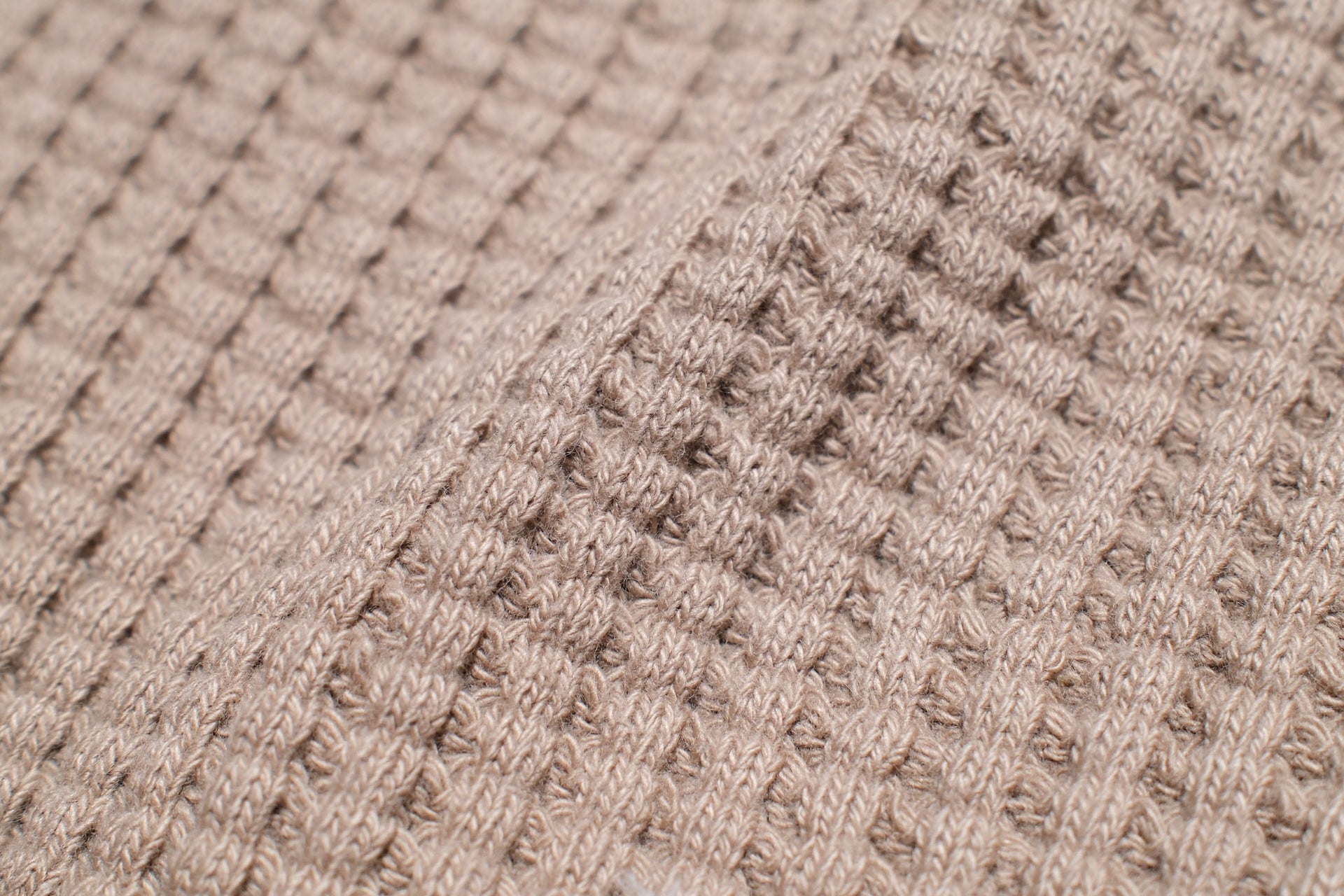 UES Ultra Heavyweight "Big Waffle" L/S Henley Thermal (Sand Beige)