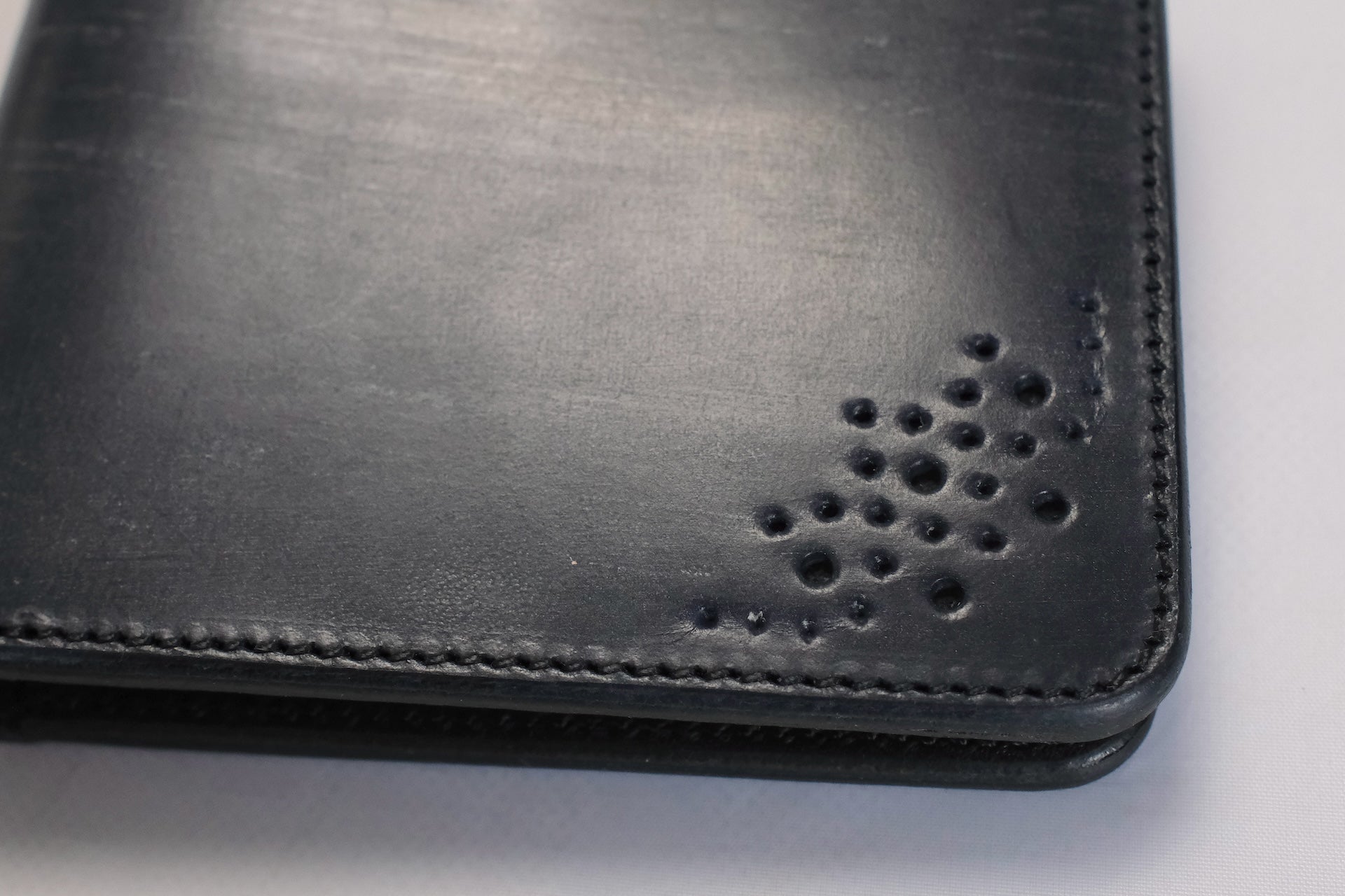 Ginkawaten X CORLECTION Bridle Cowhide Short Wallet (Midnight Navy)