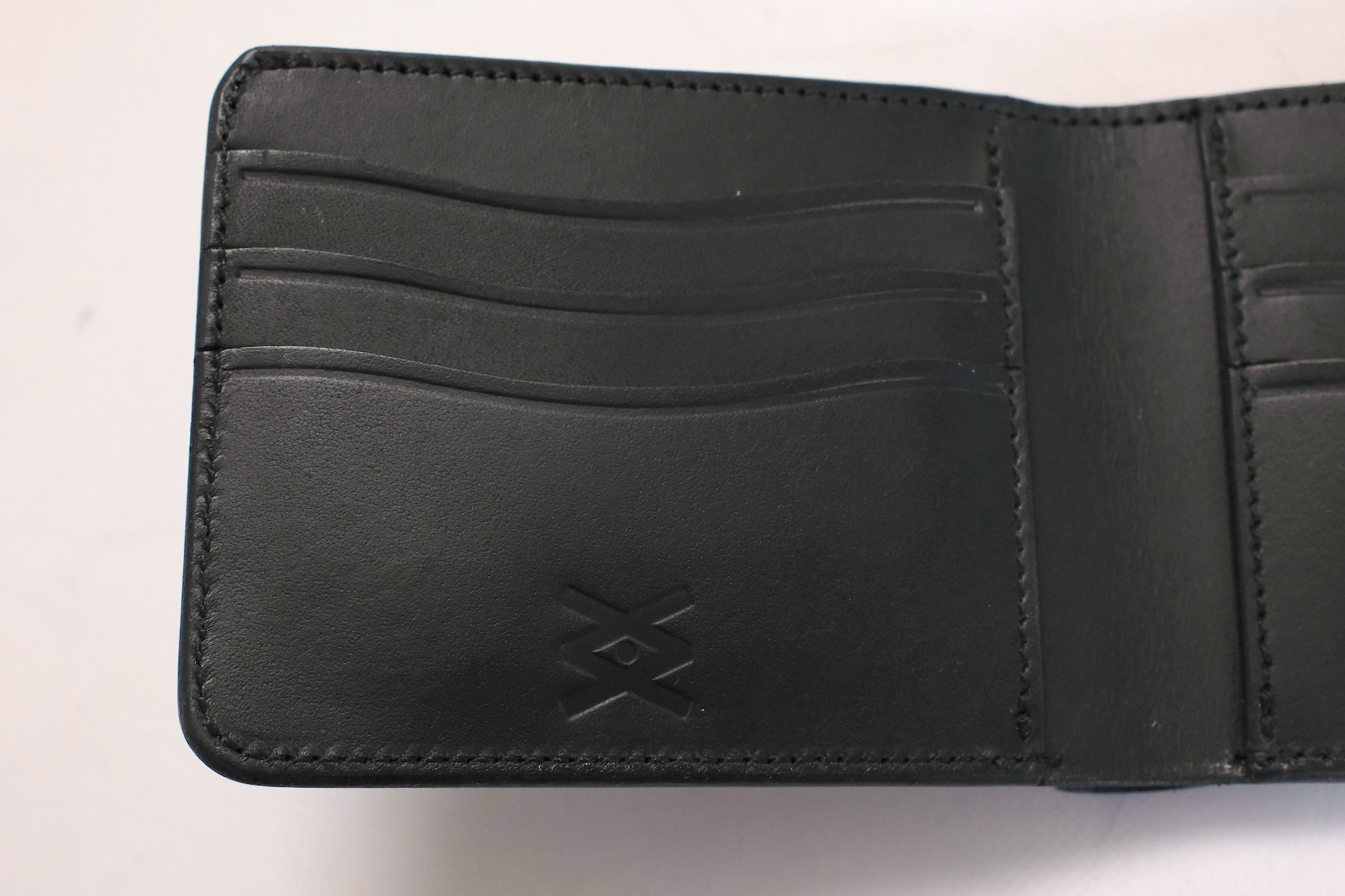 Ginkawaten X CORLECTION Bridle Cowhide Short Wallet (Midnight Navy)
