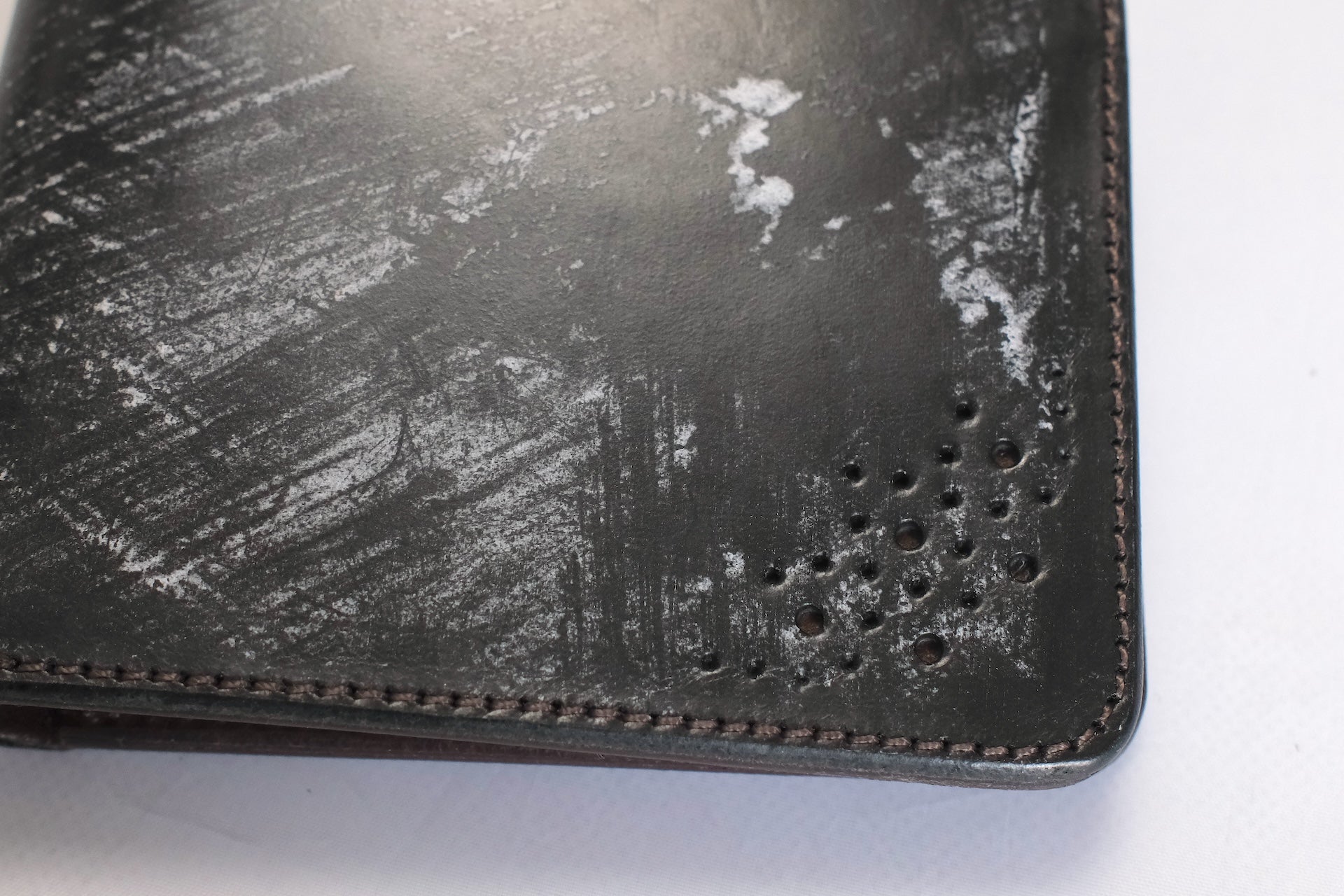 Ginkawaten X CORLECTION Bridle Cowhide Short Wallet (Pure Black)