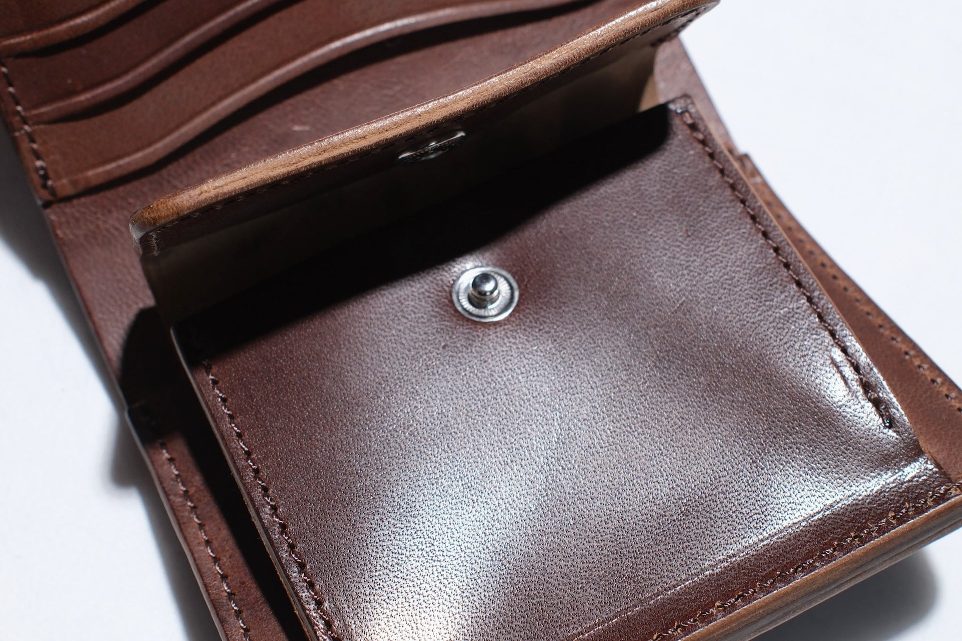 Inception by Accel Co. Horsebutt Short Trucker Wallet (Brown Tea-core)