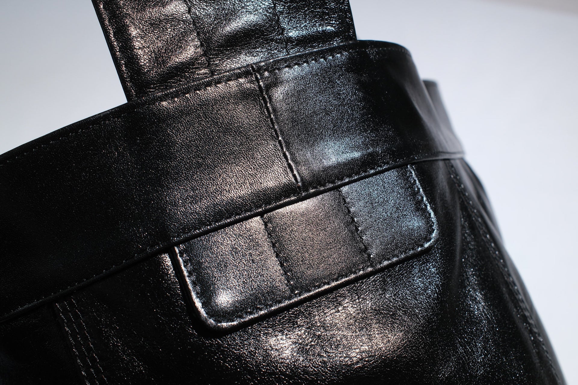 Inception by Accel Co. Horsehide Newspaper Bag (Black Tea-core)