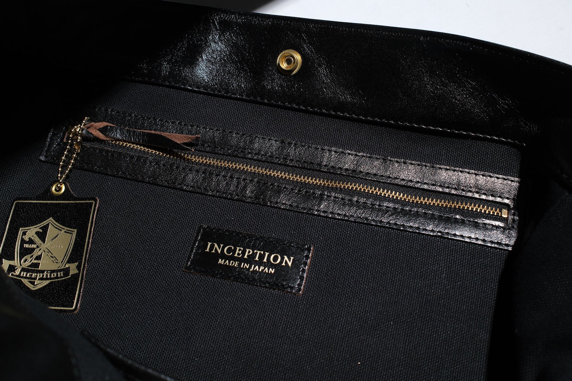 Inception by Accel Co. Horsehide Newspaper Bag (Black Tea-core)