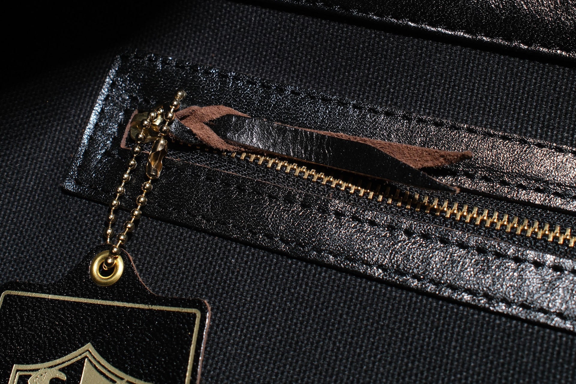 Inception by Accel Co. Horsehide Newspaper Bag (Black Tea-core)