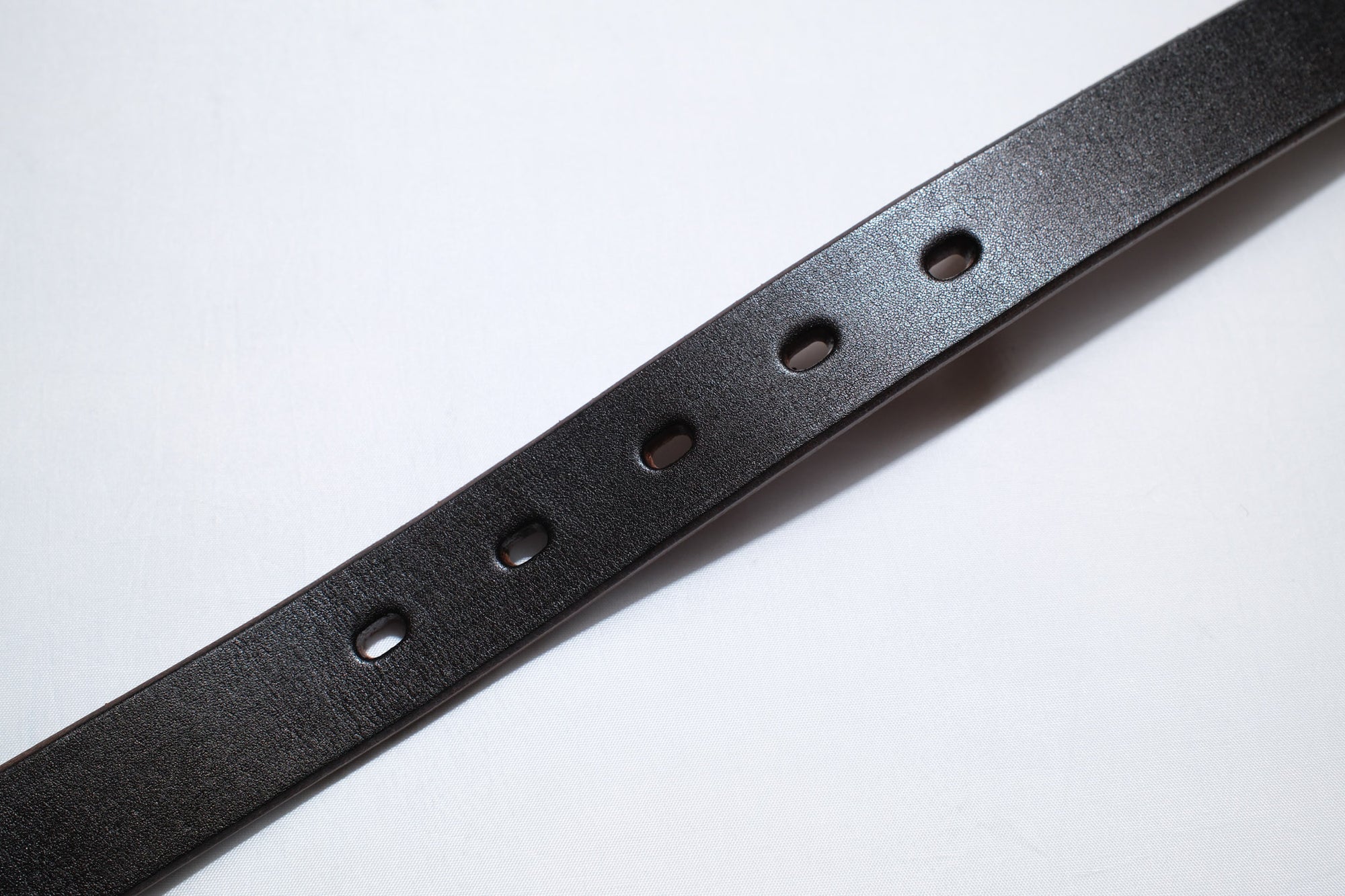Inception by Accel Co. "Artisan Hand-Dyed" Narrow Belt (Black Tea-core)