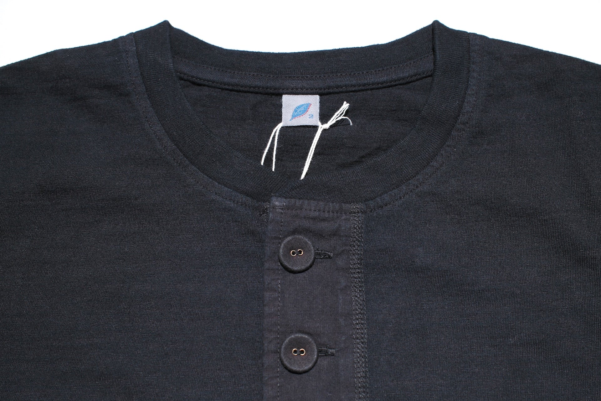 Pure Blue Japan 6.5oz "Signature" Henley Tee (Indigo X Black)
