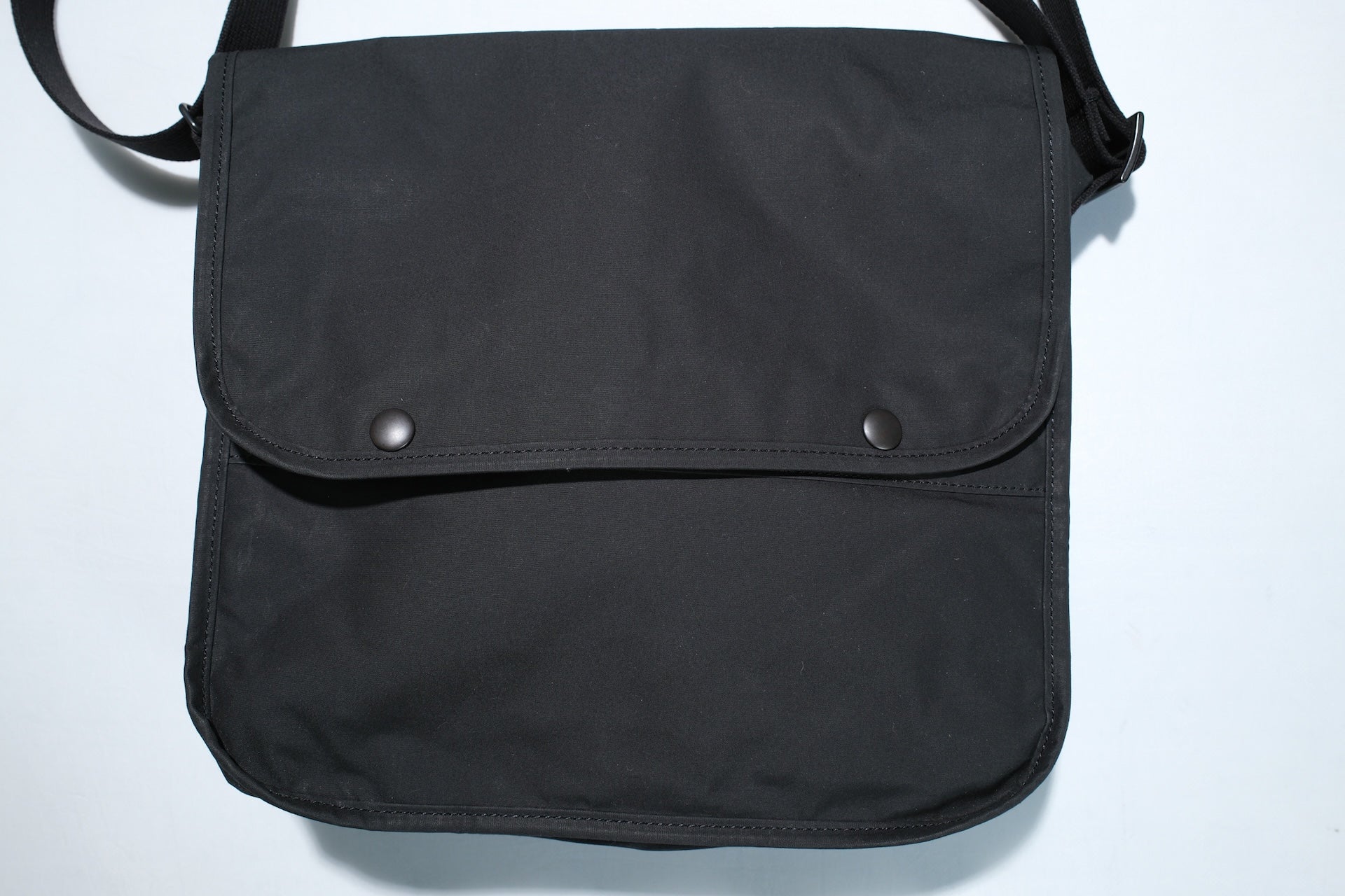 Freewheelers "Waxed Cotton" Field Bag (Black)