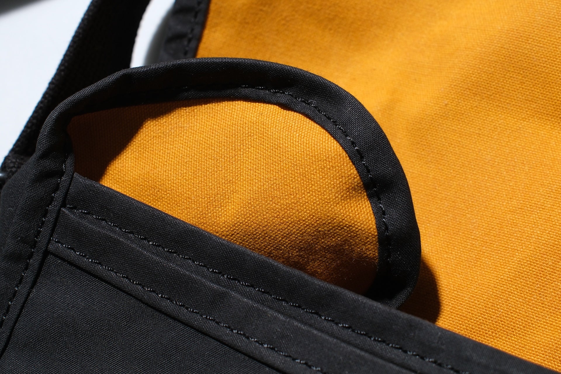 Freewheelers "Waxed Cotton" Field Bag (Black)
