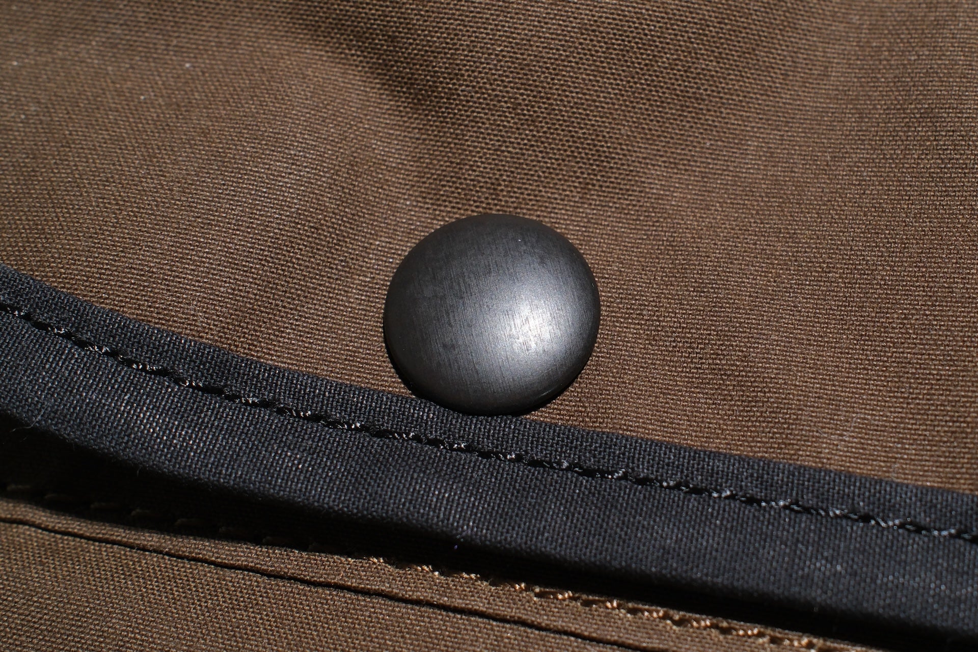 Freewheelers "Waxed Cotton" Field Bag (Olive)