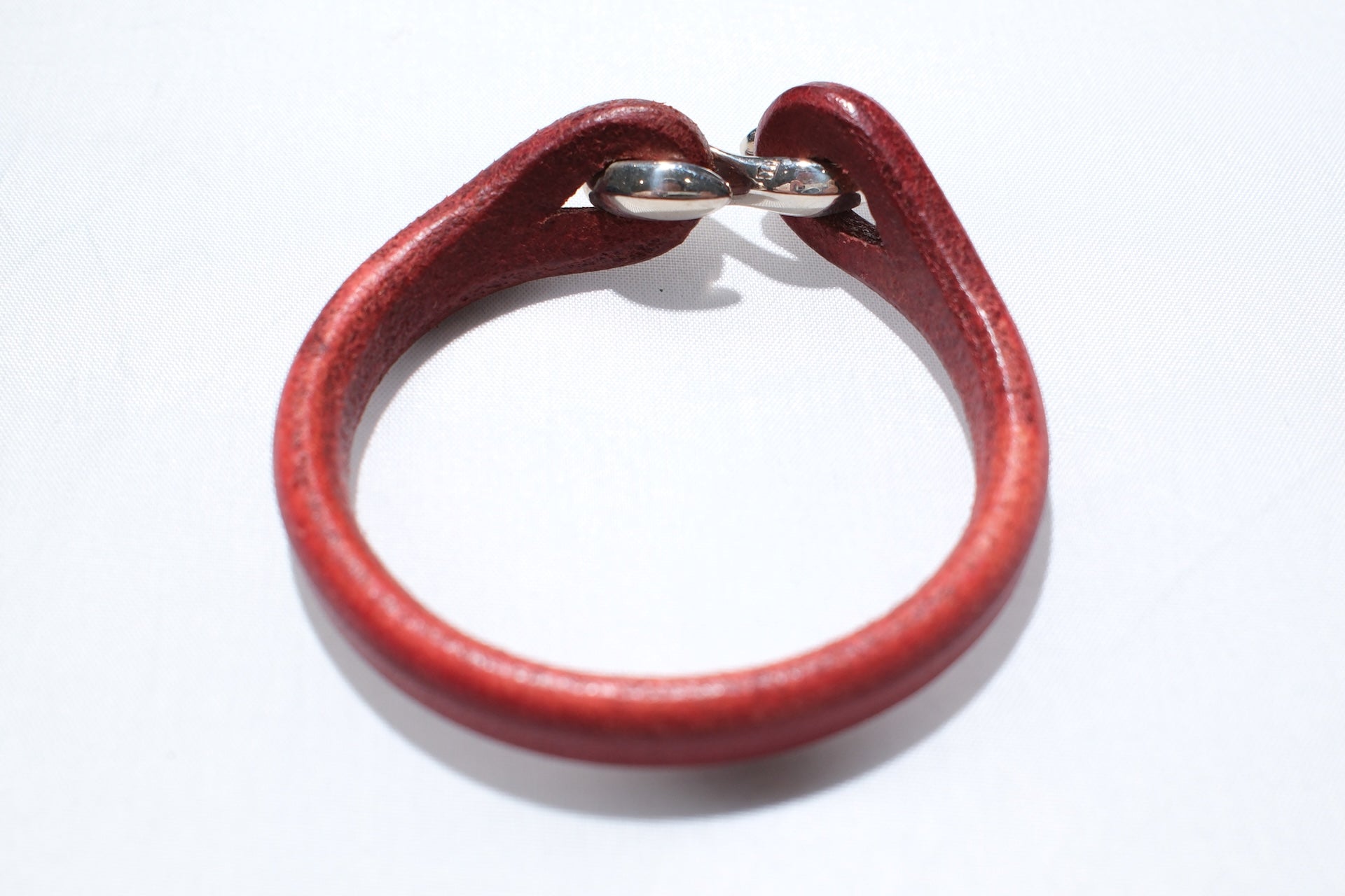 Cramp by Ginkawaten “Silver Hook " Single Cuff (Red)