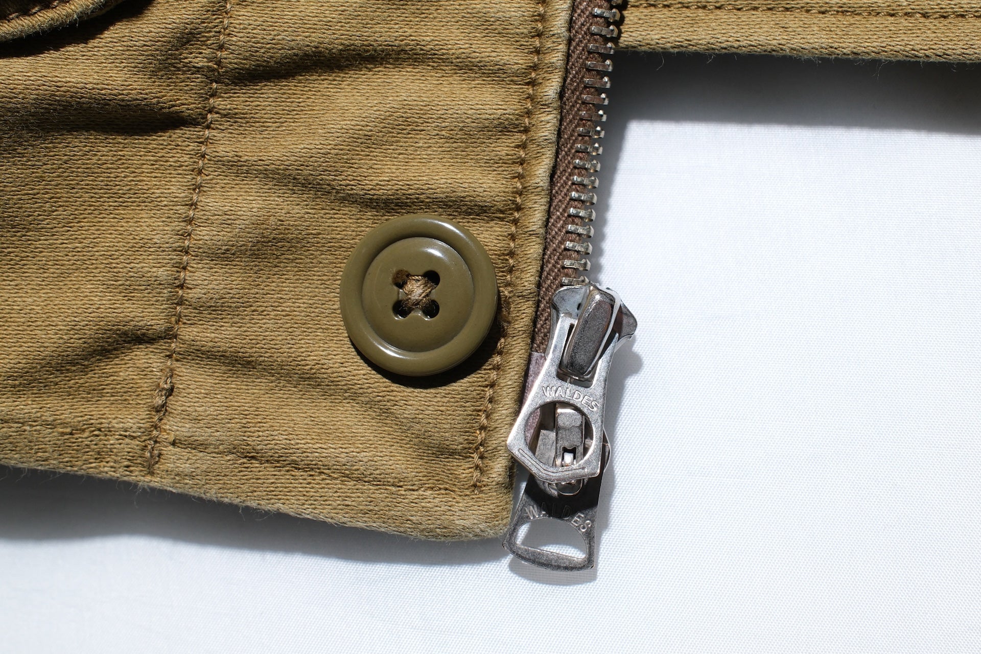 Freewheelers “Speed Engineer” Sleeveless Coat (Khaki)