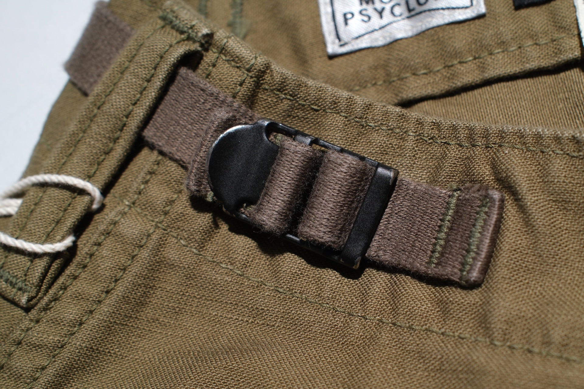 Freewheelers “GRUNTS” Back Satin Cut-Length Trousers (Olive)