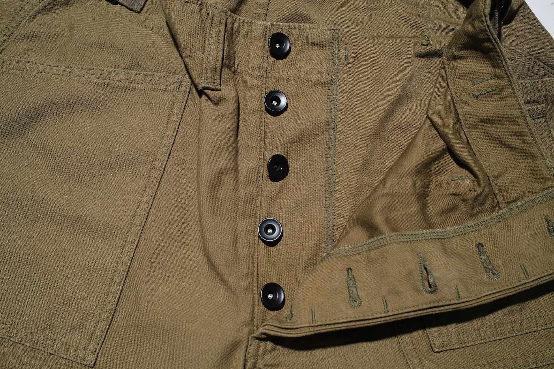 Freewheelers “GRUNTS” Back Satin Cut-Length Trousers (Olive)