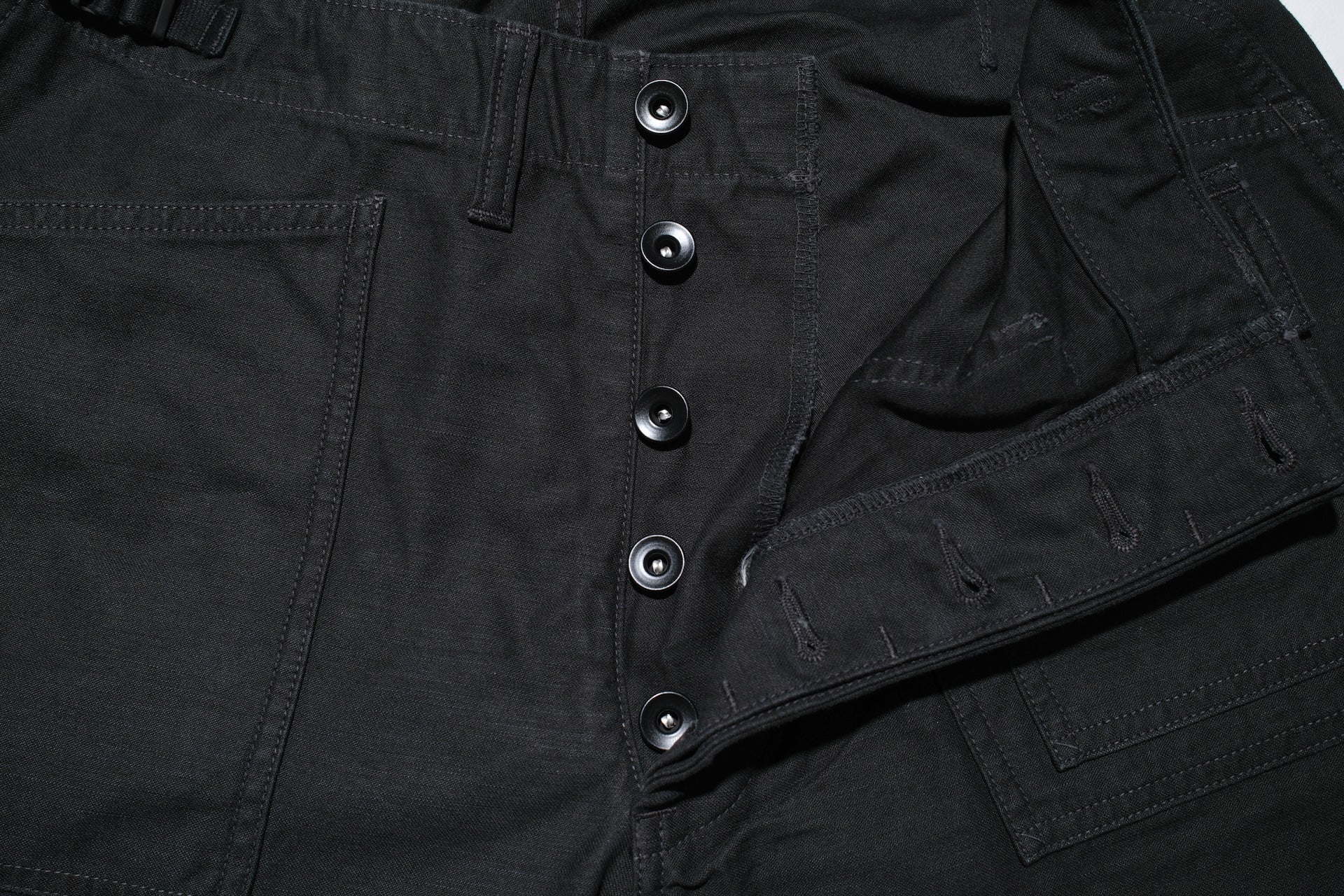 Freewheelers “GRUNTS” Back Satin Cut-Length Trousers (Black)