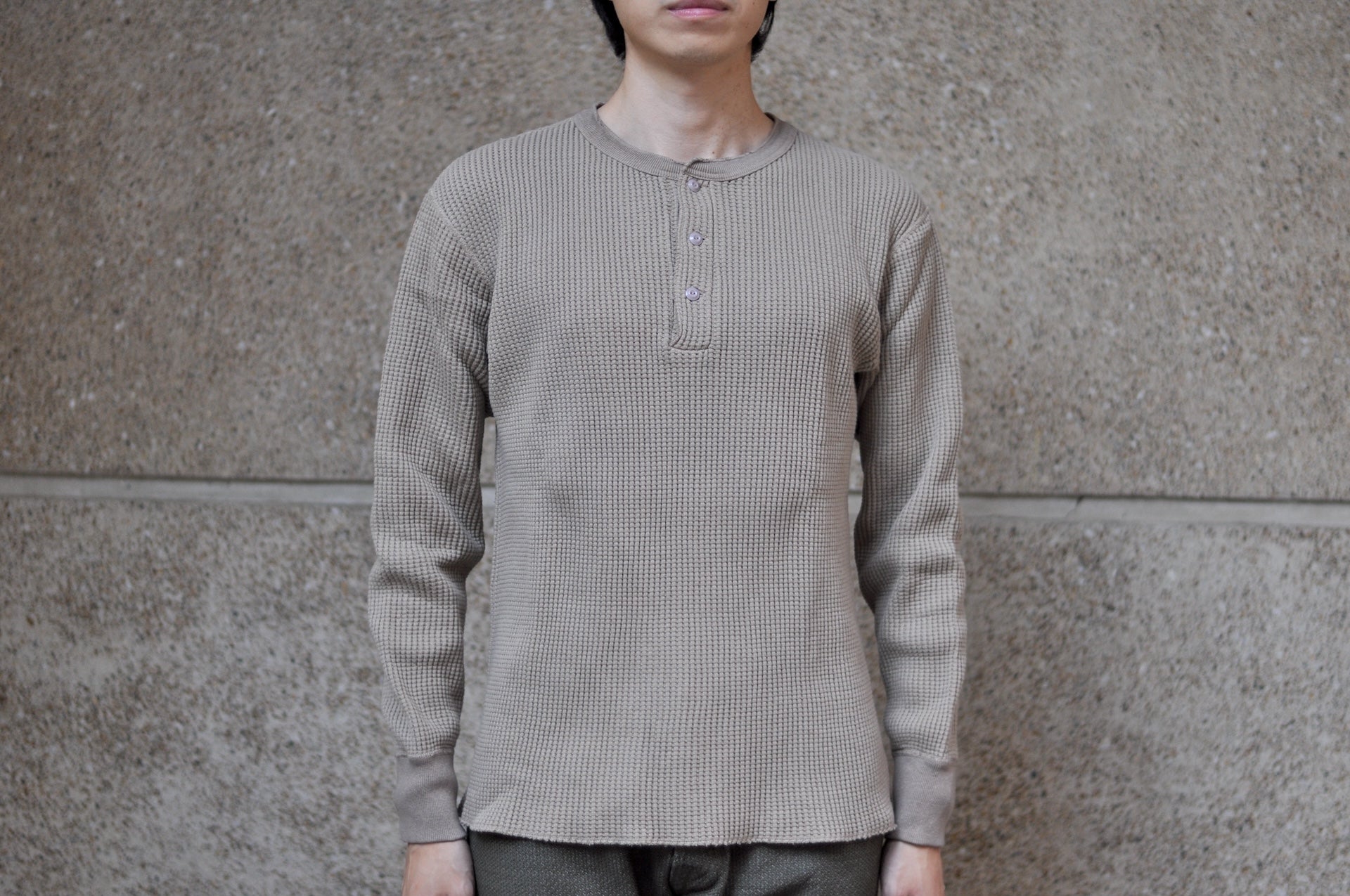 UES Ultra Heavyweight "Big Waffle" L/S Henley Thermal (Sand Beige)