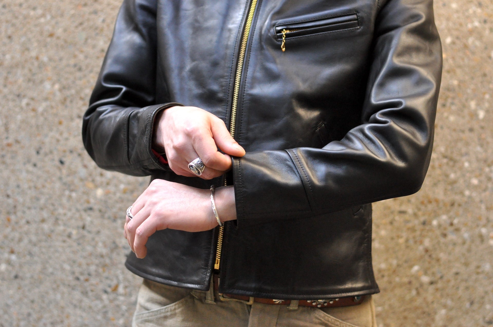 The Flat Head Horsehide 40s Single Sport Jacket (Black Tea-cored)