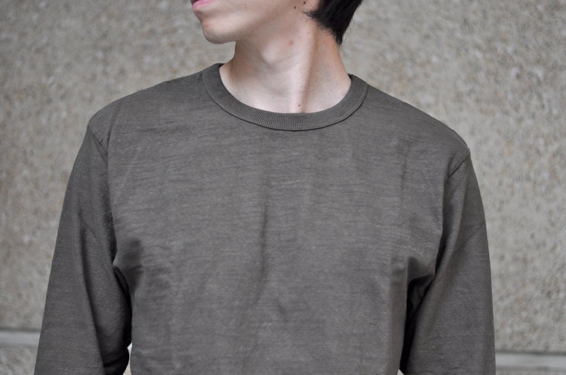 UES 9.5oz "NO.8 Slub Nep" Heavyweight L/S Plain Tee (Vintage Olive)