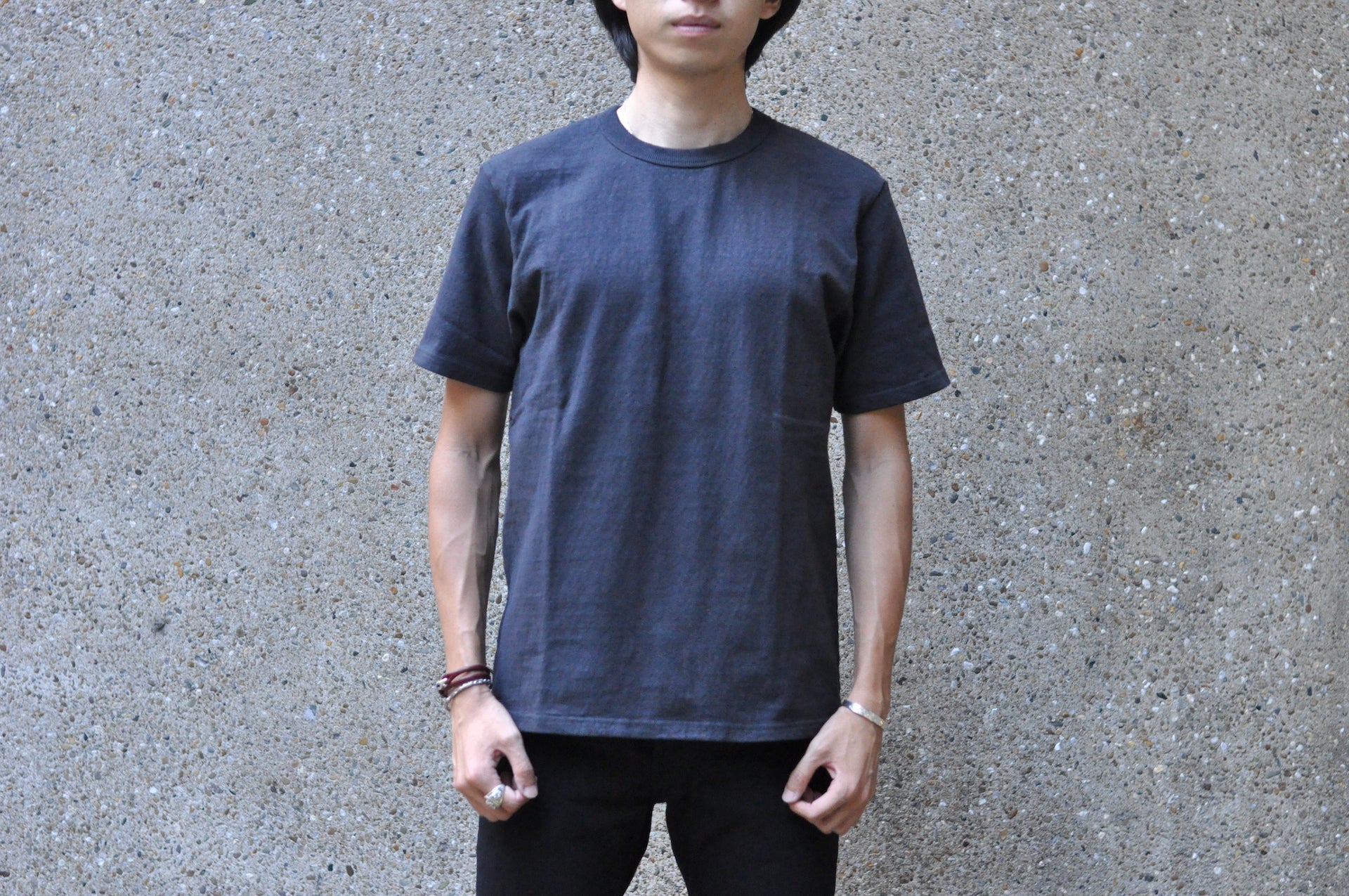 UES 9.5oz "NO.8 Slub Nep" Heavyweight Plain Tee (Sumi Black)