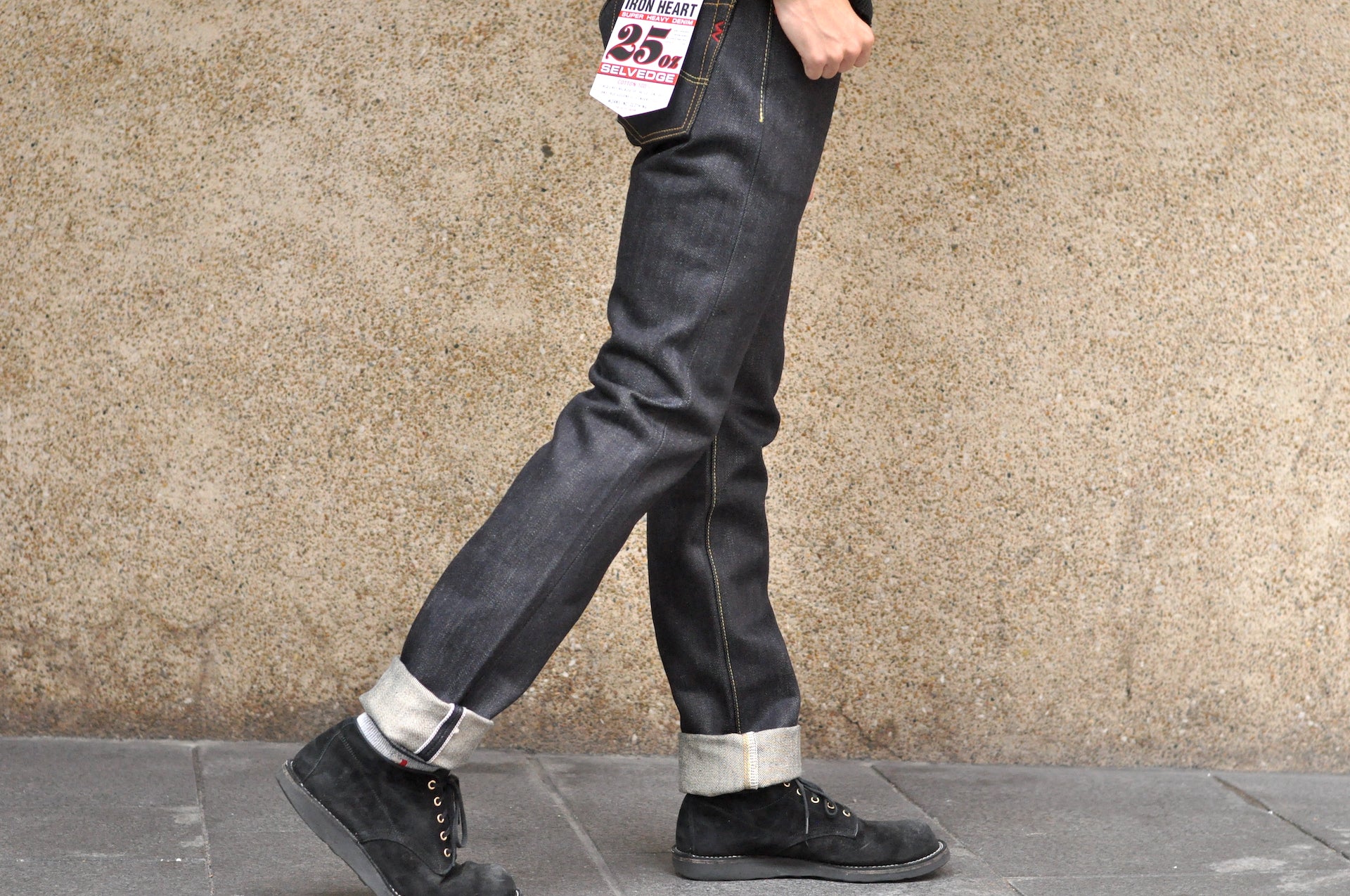 Iron Heart 555-XHS 25oz Denim (Slim Tapered Fit)