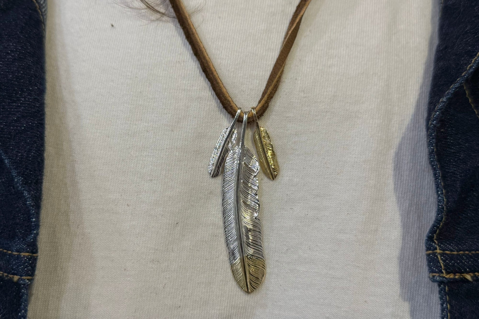 First Arrow's Large Quarter 18k Gold Feather Pendant (P-474)