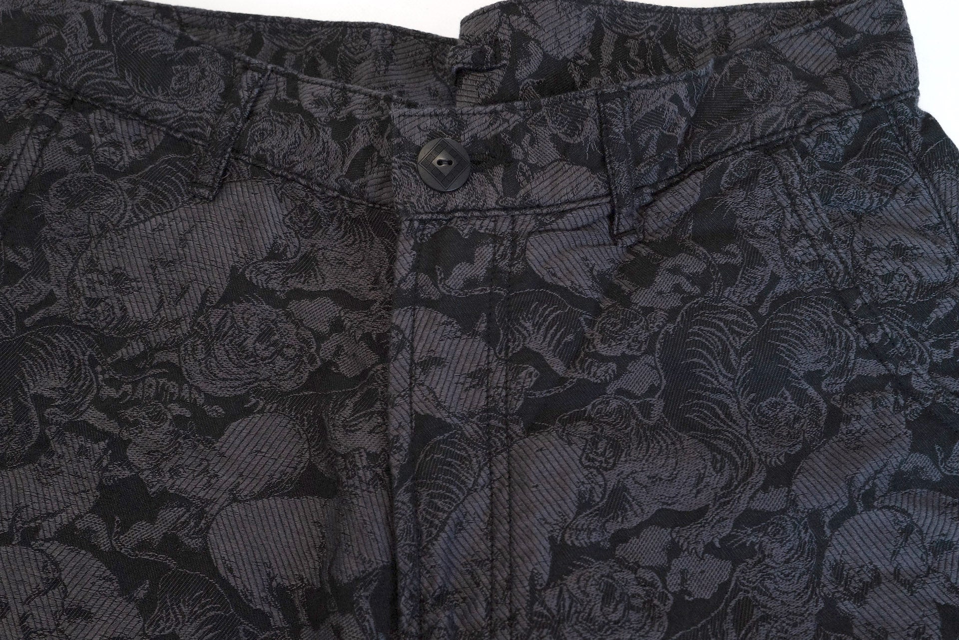 Studio D'Artisan "Hundred Tigers" Aloha Shorts (Kurozome)