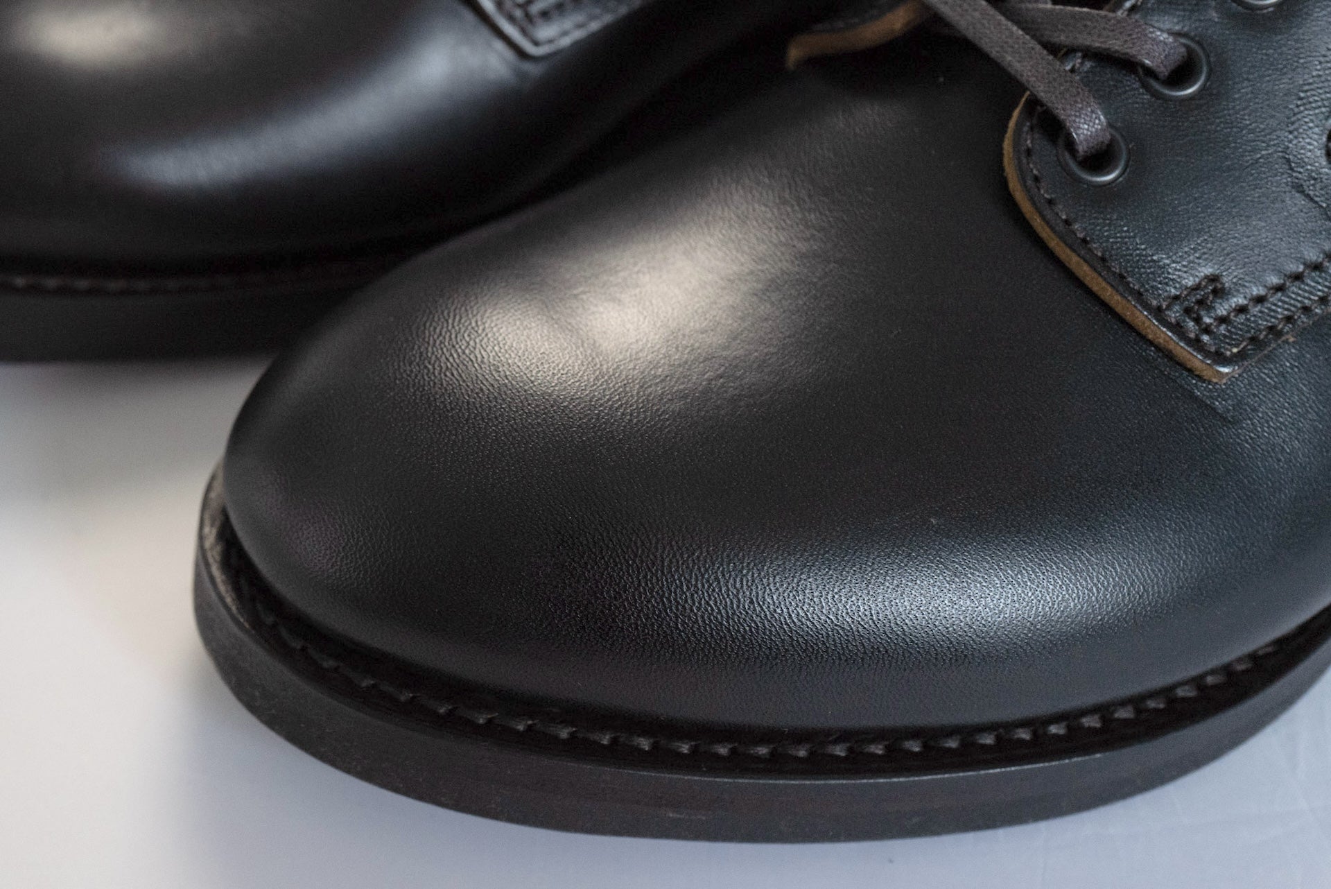 Skoob X CORLECTION Horsebutt Military Chukka Boots (Black Tea-Core)