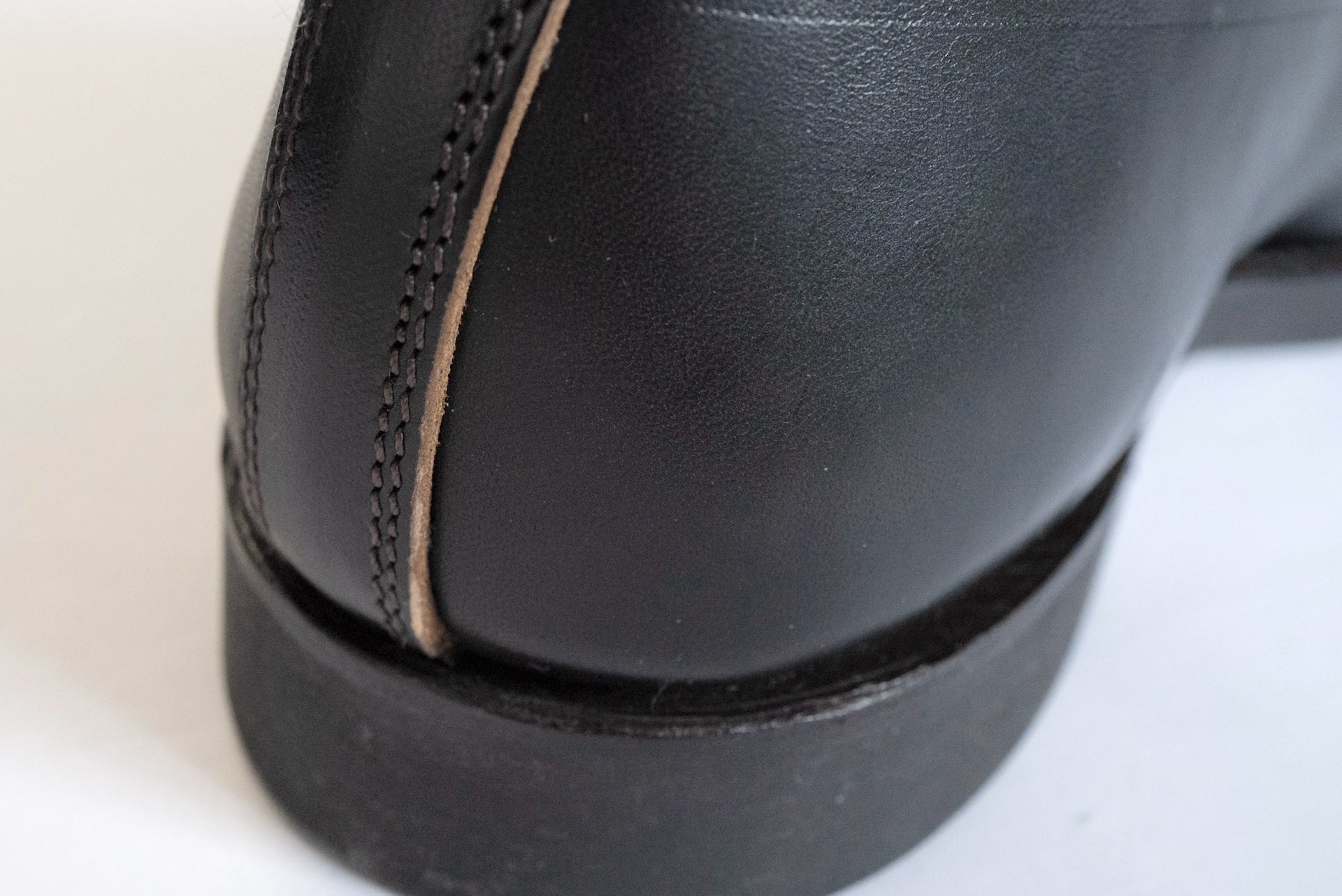 Skoob X CORLECTION Horsebutt Military Chukka Boots (Black Tea-Core)