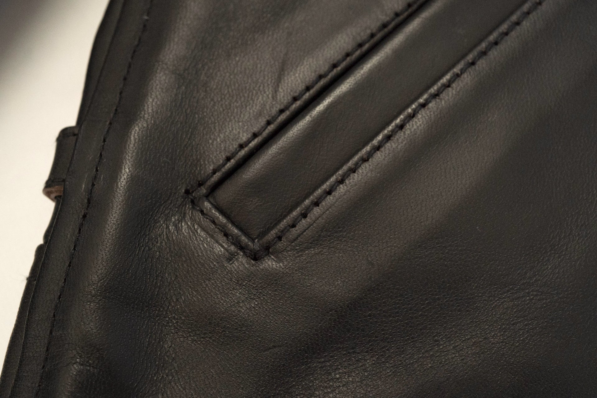 The Flat Head Horsehide 40s Single Sport Jacket (Black Tea-cored)