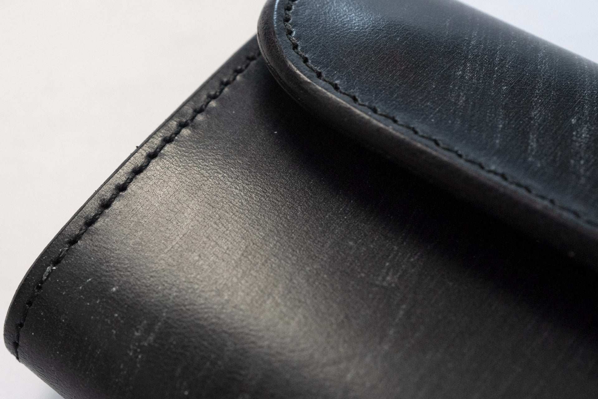 Inception by Accel Company 'Bridle Cowhide' Middle Wallets (Black)