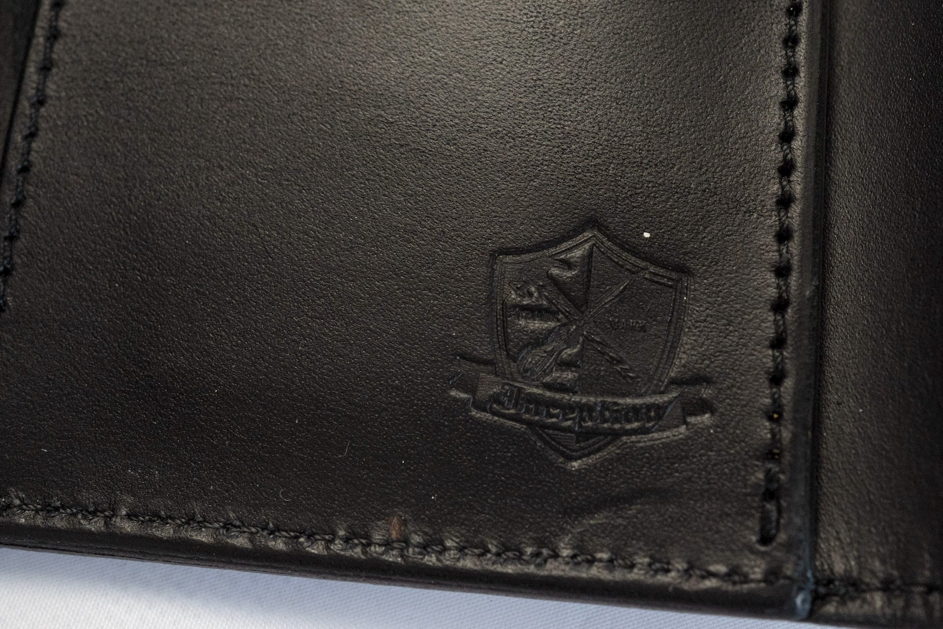 Inception by Accel Company 'Bridle Cowhide' Middle Wallets (Black)