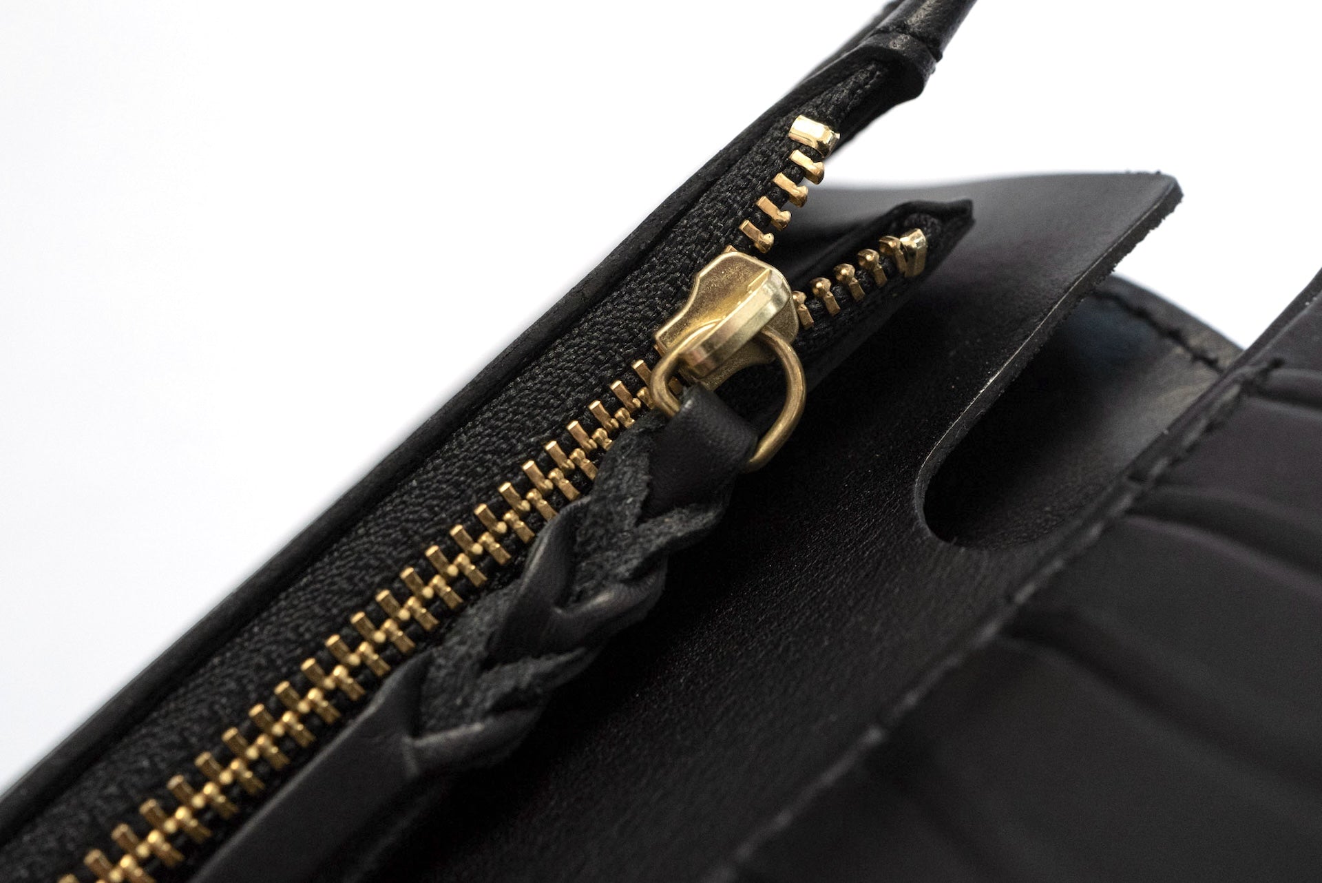 Inception by Accel Company 'Bridle Cowhide' Middle Wallets (Black)