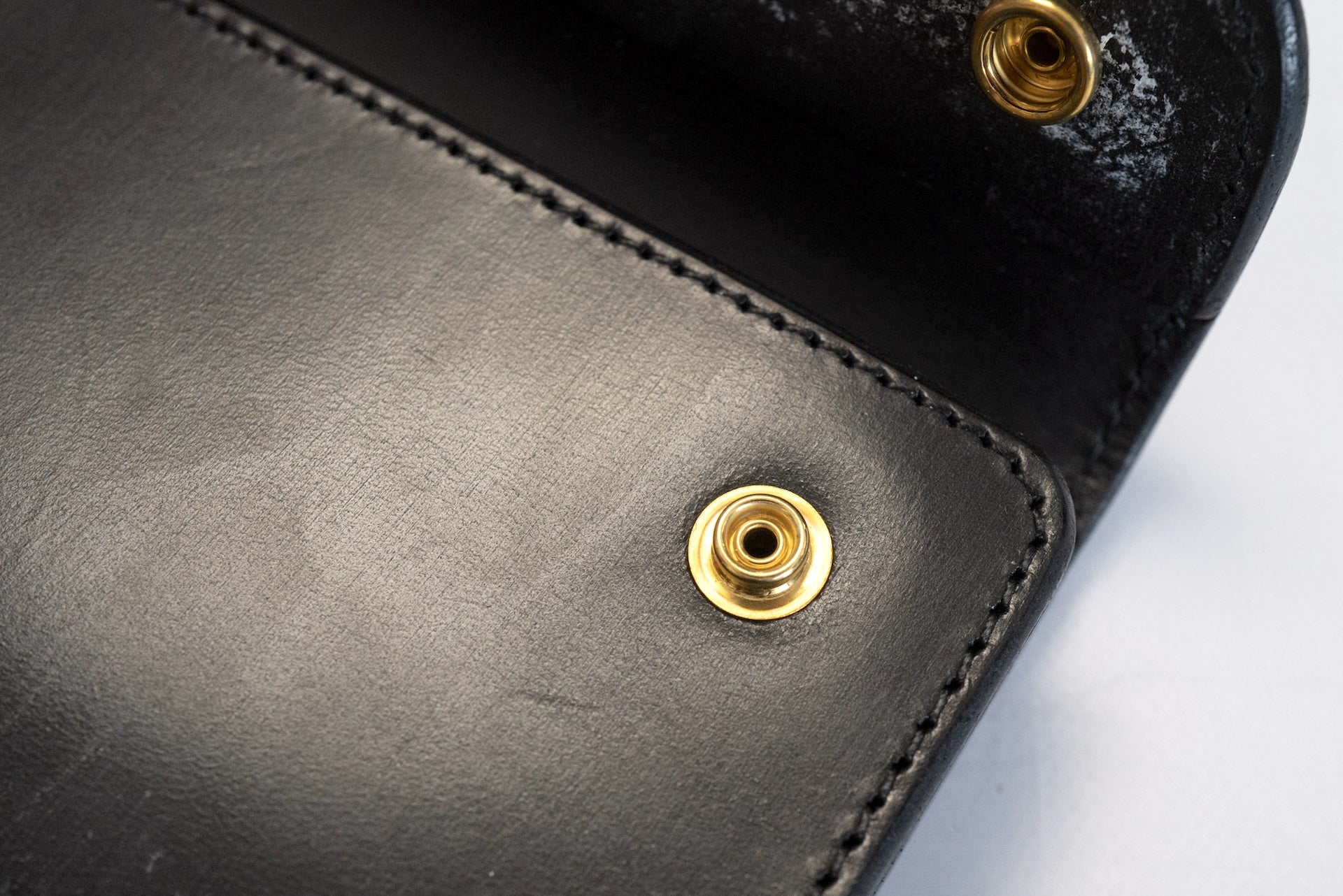 Inception by Accel Company 'Bridle Cowhide' Middle Wallets (Black)