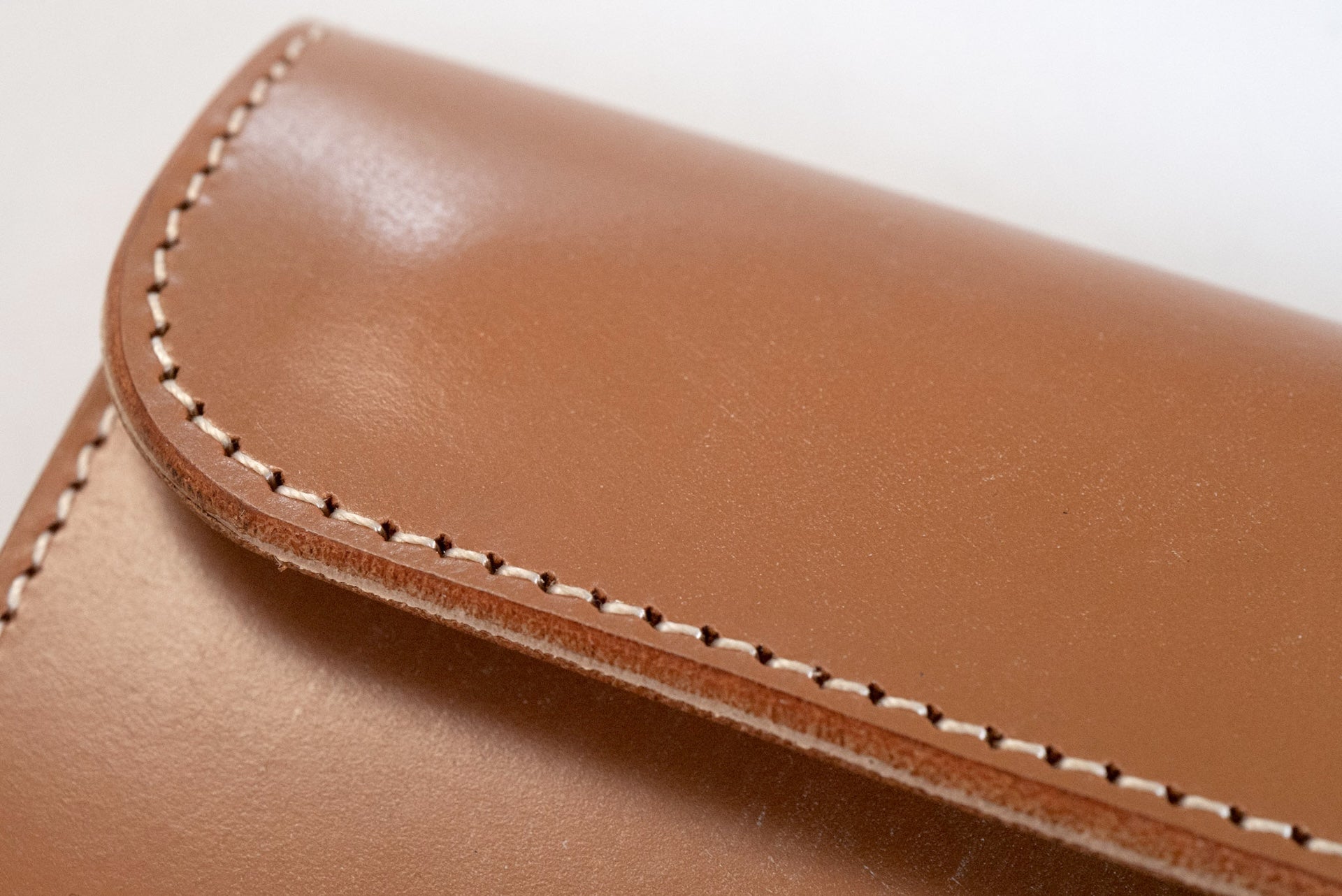 Inception by Accel Company 'Bridle Cowhide' Middle Wallets (Tan)