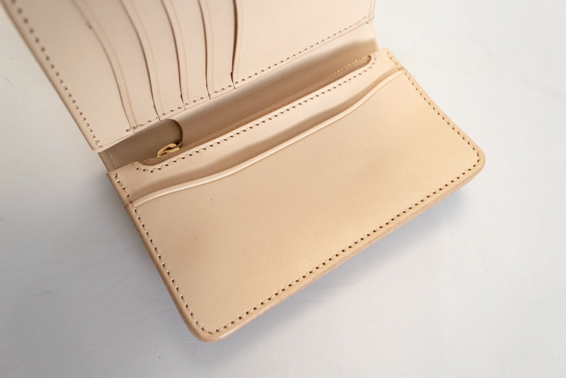 Inception by Accel Company 'Bridle Cowhide' Middle Wallets (Tan)