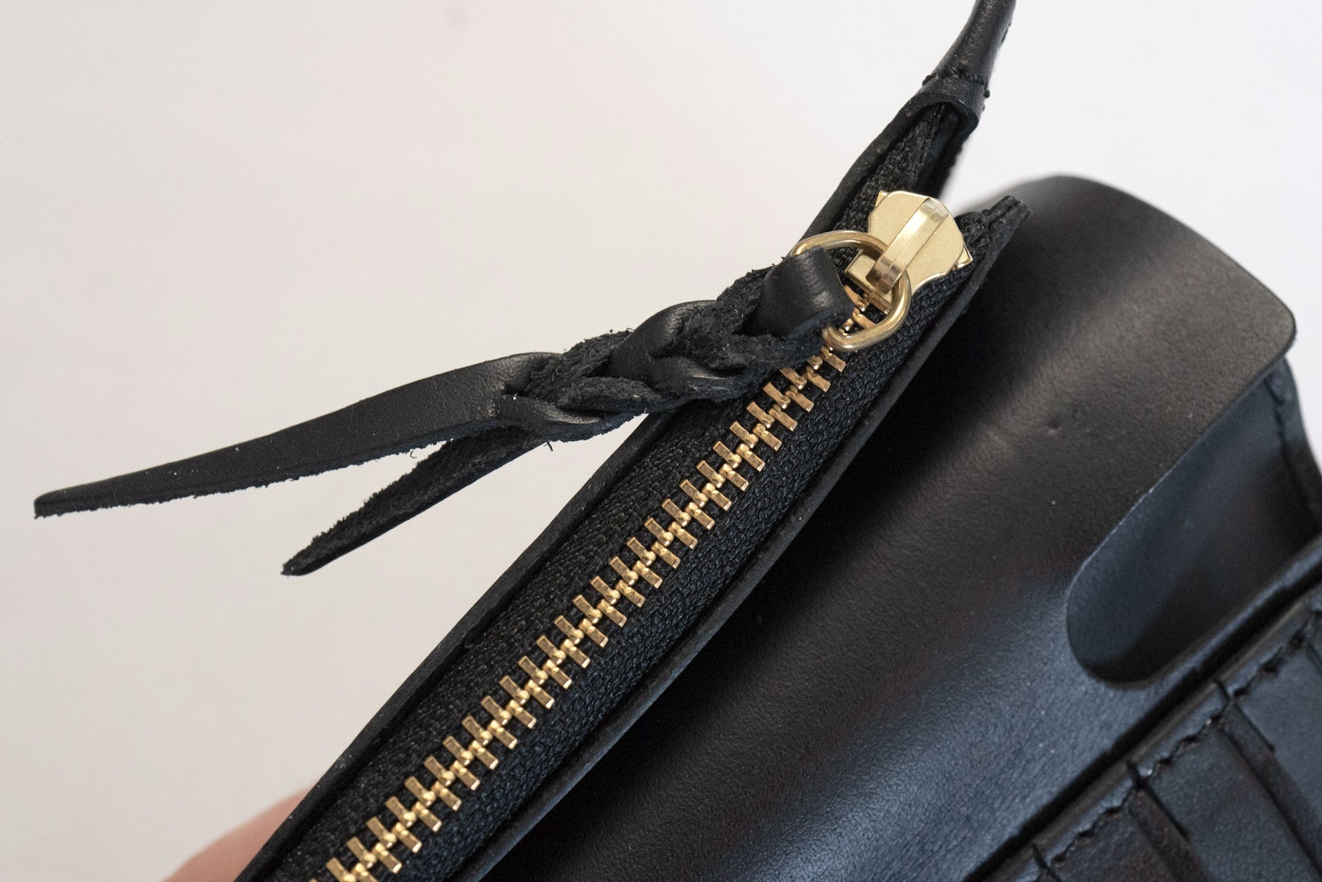 Inception by Accel Company 'Bridle Cowhide' Middle Wallets (Navy)