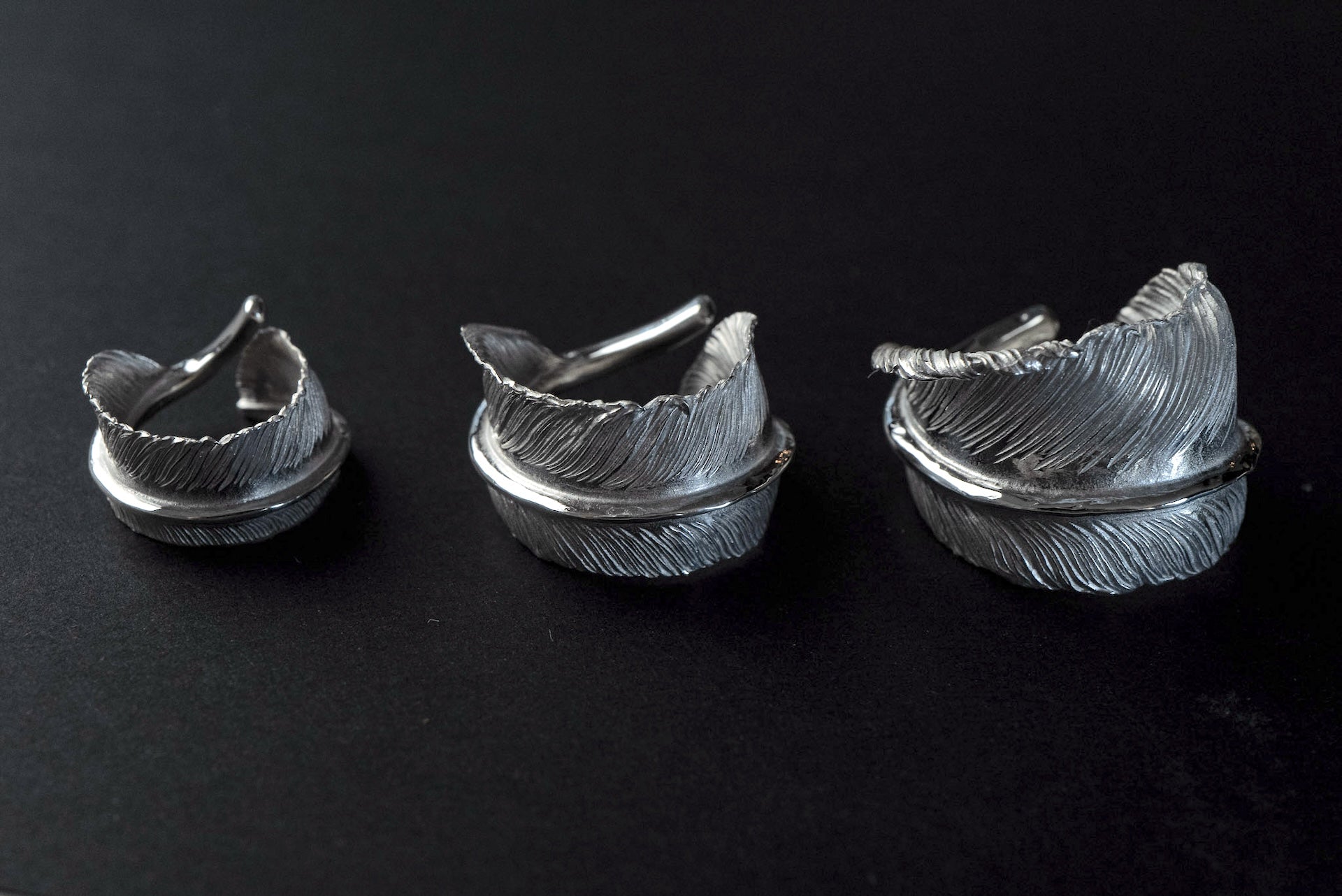 Legend "Curled" Large Feather Silver Ring