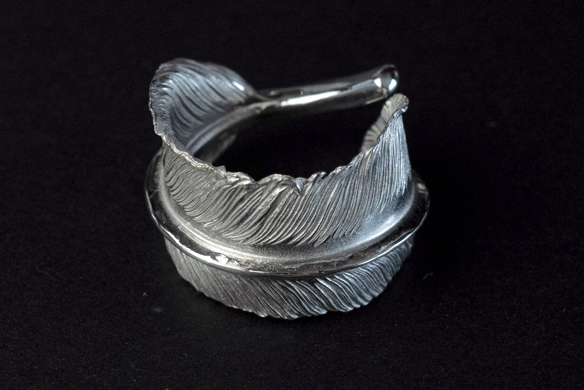Legend "Curled" Large Feather Silver Ring