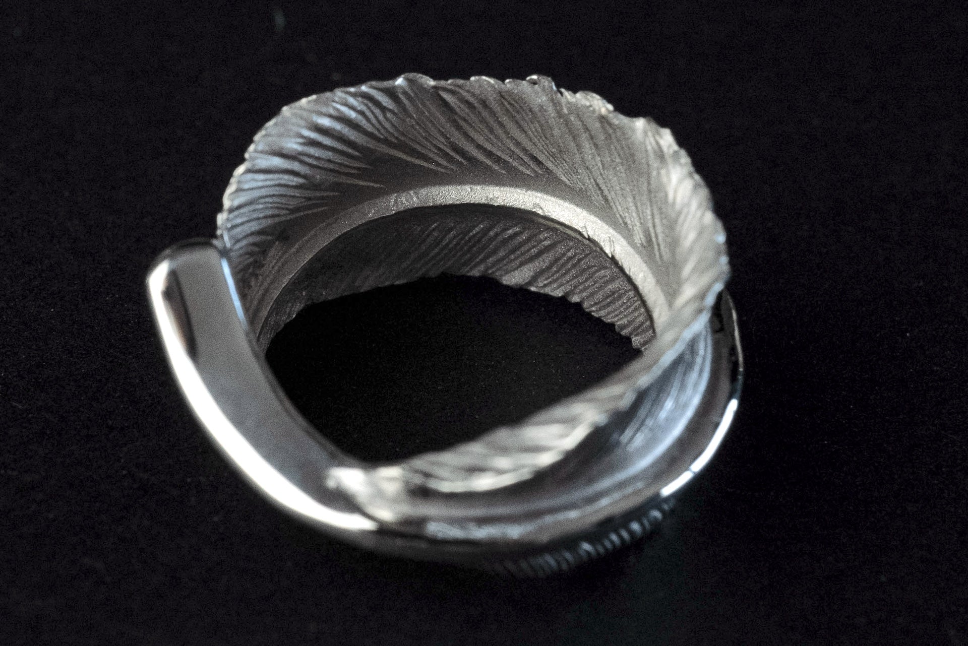 Legend "Curled" Large Feather Silver Ring