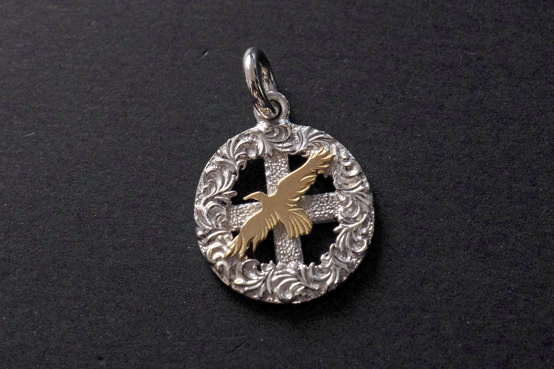 Legend Size Small Medicine Wheel with 18K Gold Flying Eagle Pendant (P-137-S)