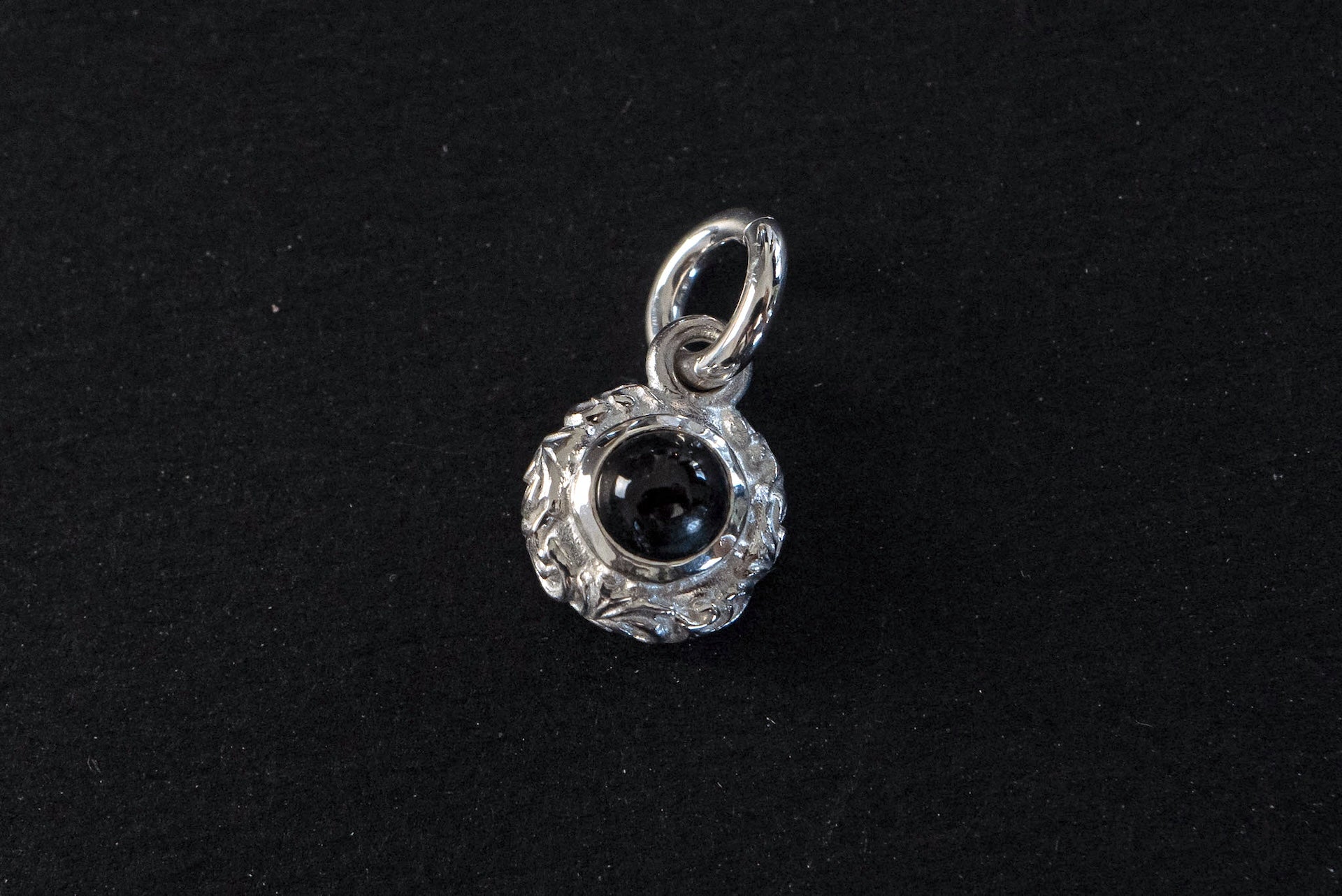 Legend Mini "Flora" Pendant With Black Onyx (P-168-SD)