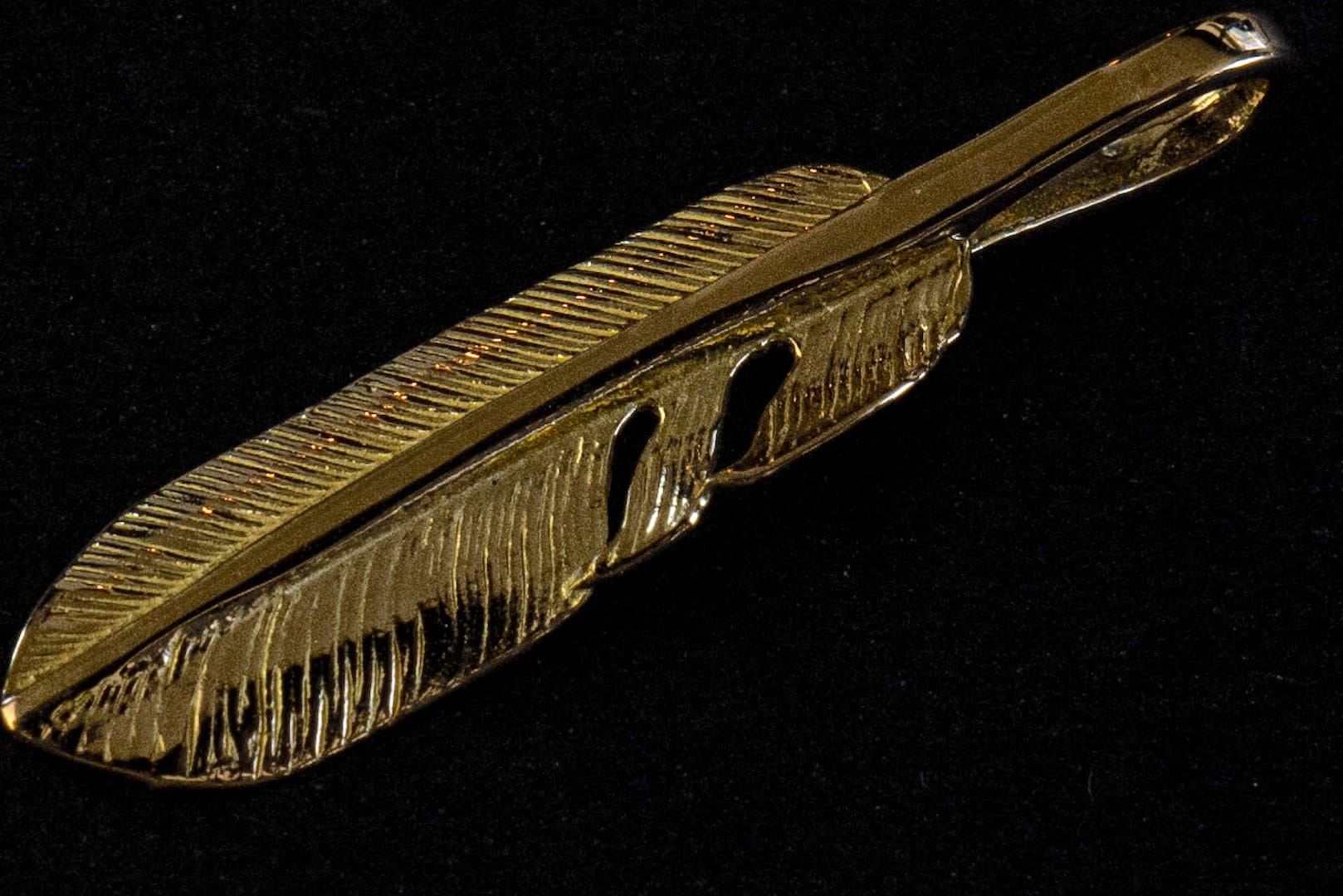 First Arrow's XS 18K Gold Feather Pendant (P-594)