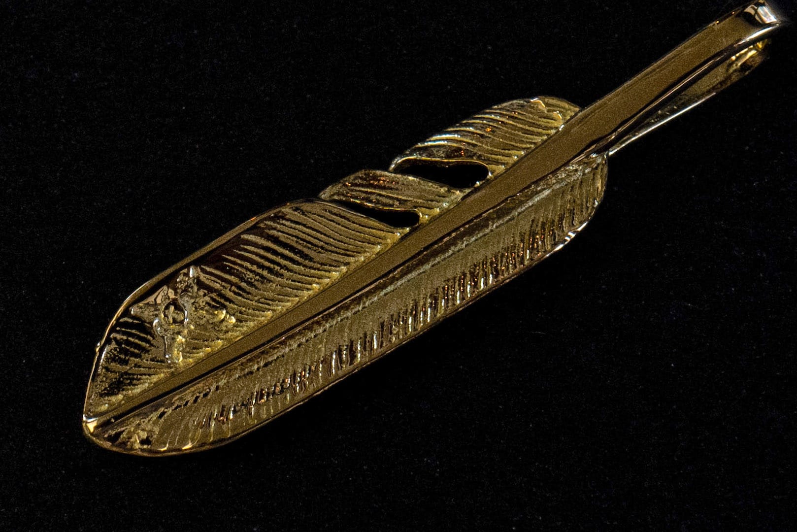 First Arrow's XS 18K Gold Feather Pendant (P-594)
