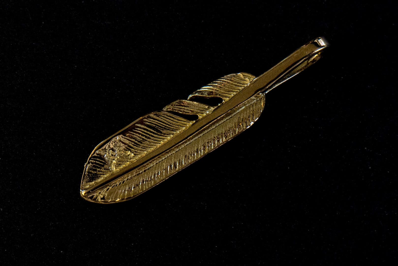 First Arrow's XS 18K Gold Feather Pendant (P-594)